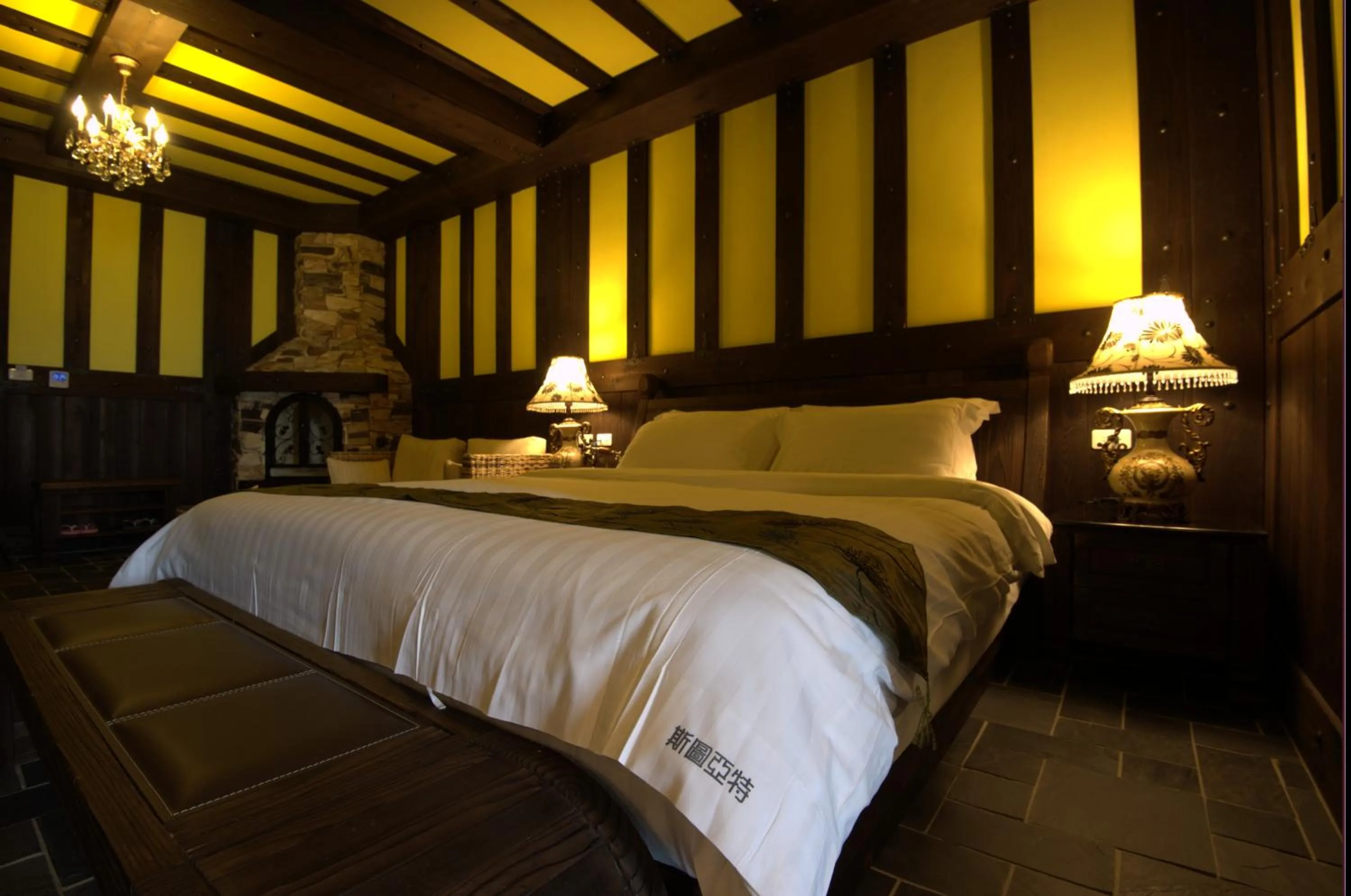 bunk bed, Bed in Stuart Villa