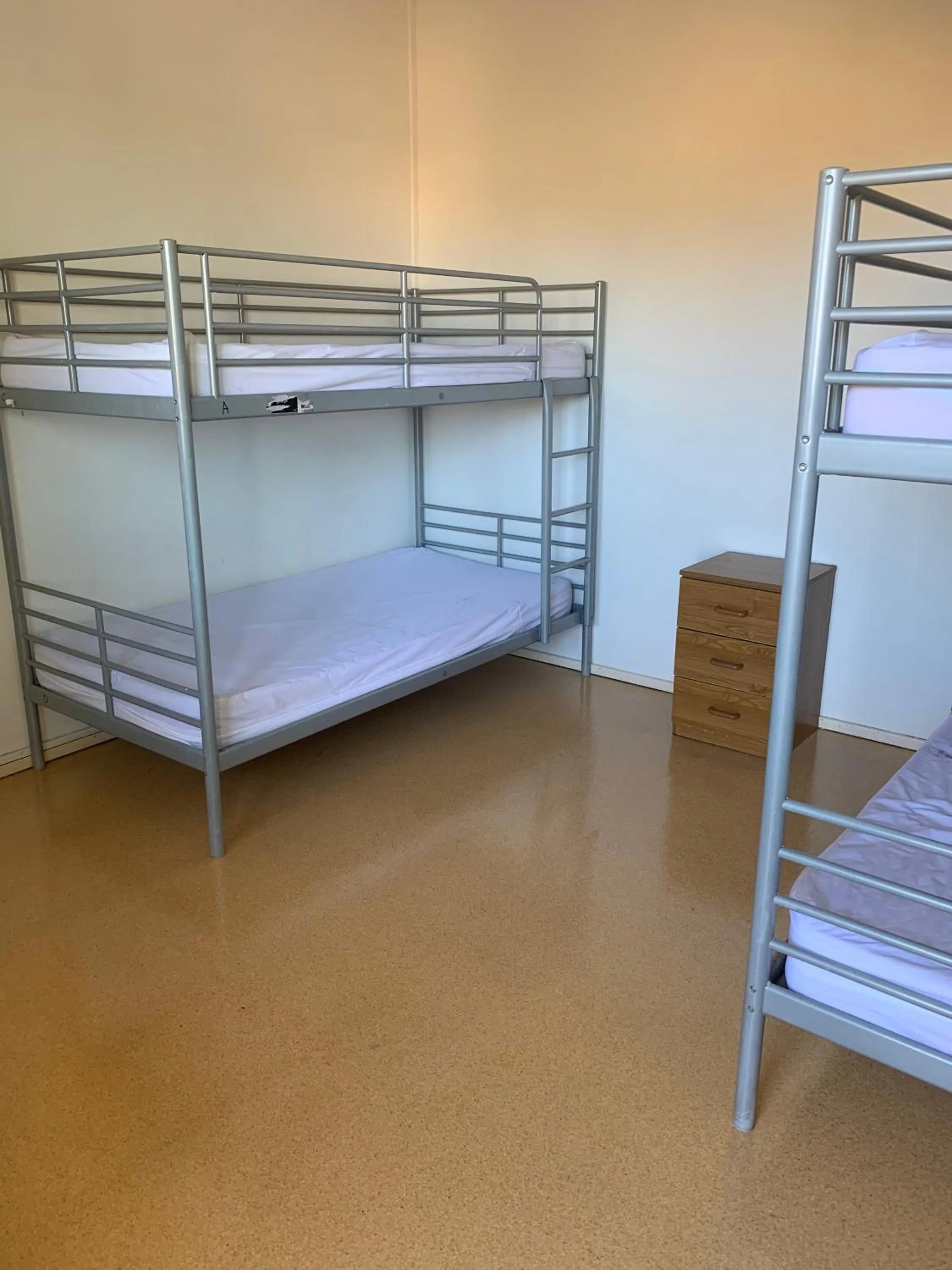 Bed in Roebuck Bay Backpackers