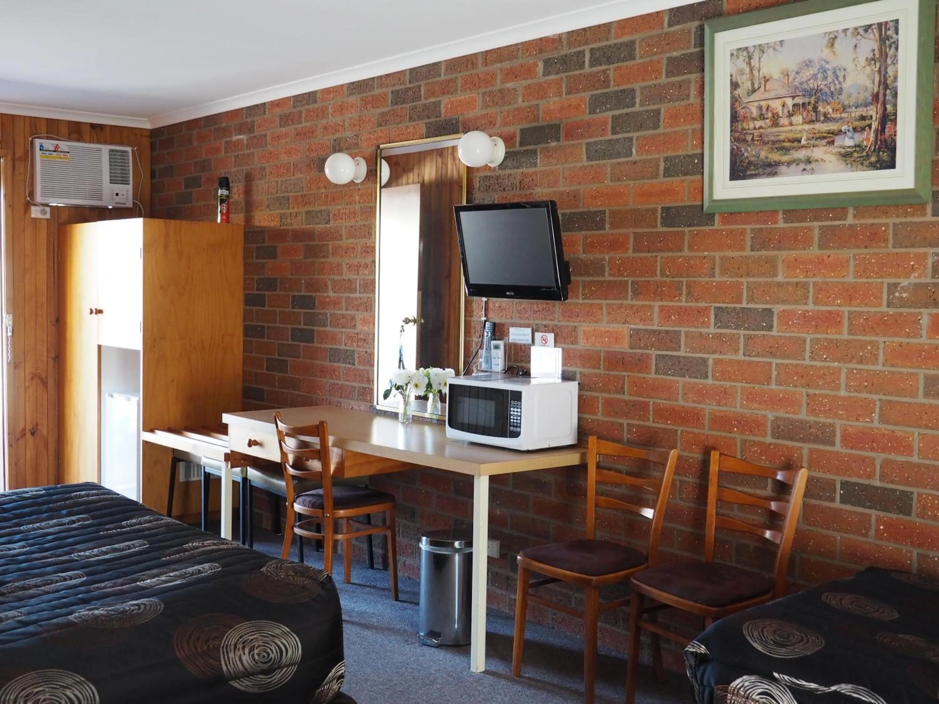 Living room in Country Road Motel St Arnaud