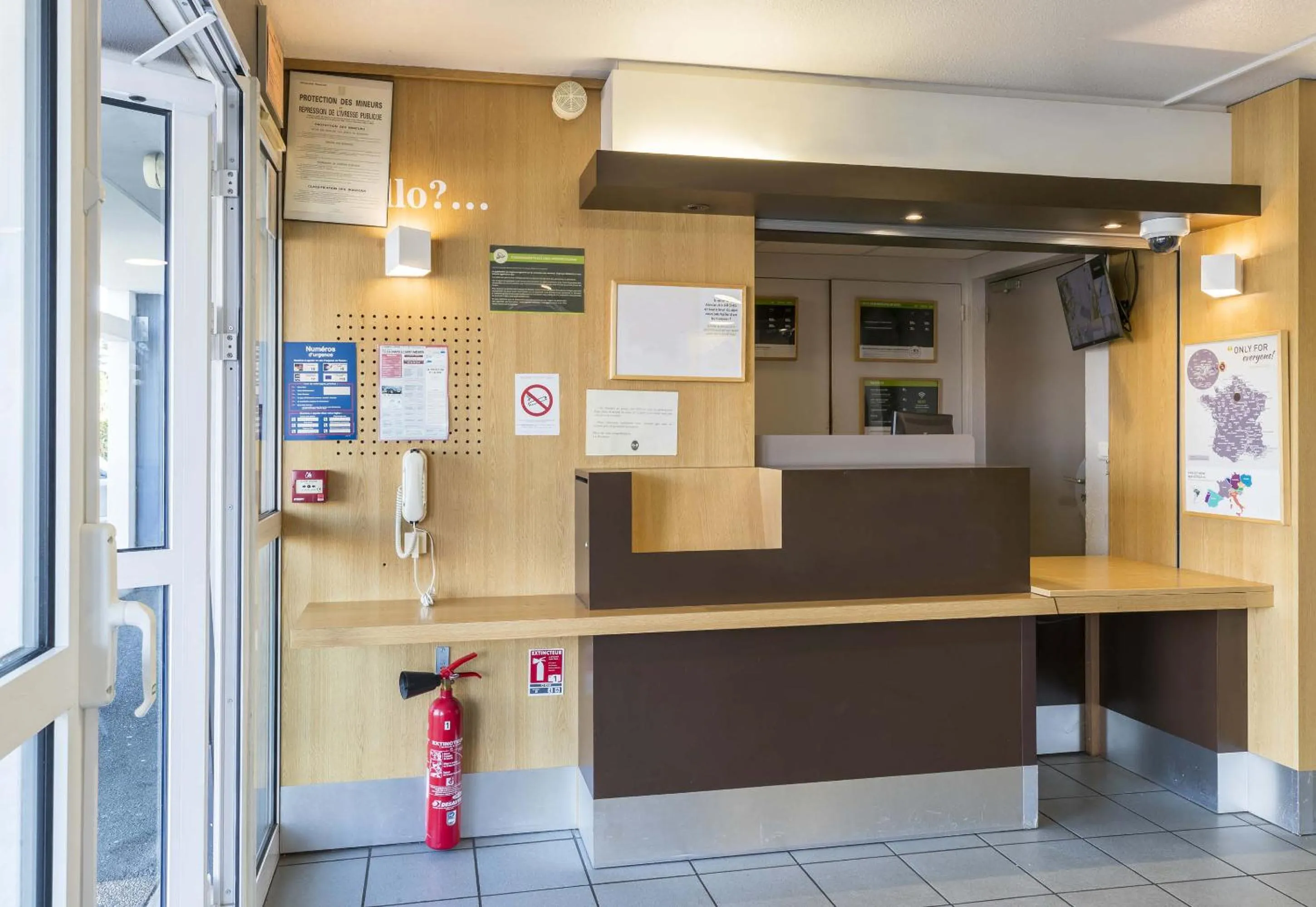 Lobby or reception in B&B HOTEL Orléans Ouest La Chapelle-Saint-Mesmin