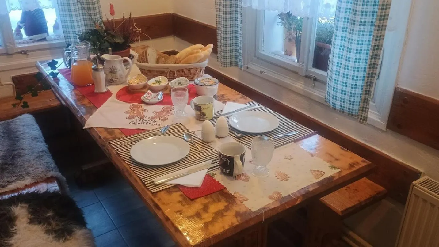Restaurant/places to eat in Penzion "V Zelený"