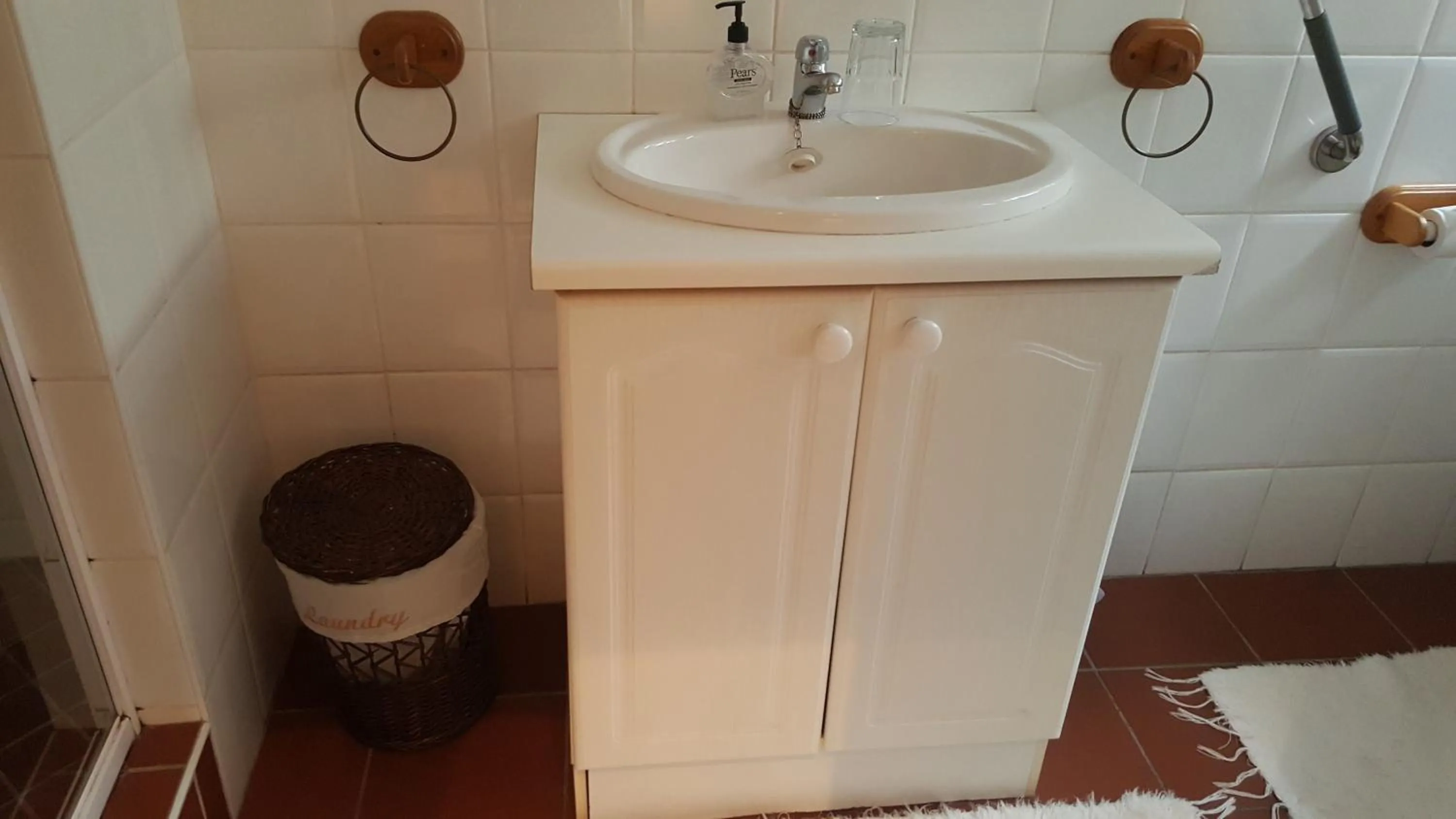 Budget Triple Room in Copperpot Guesthouse