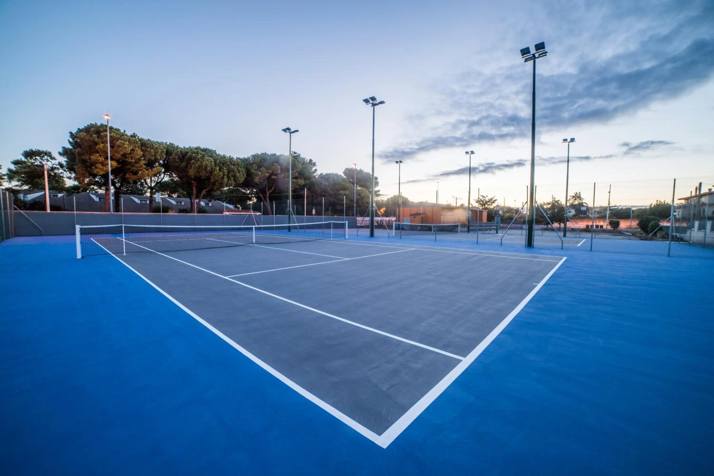 Tennis court in Hibiscus