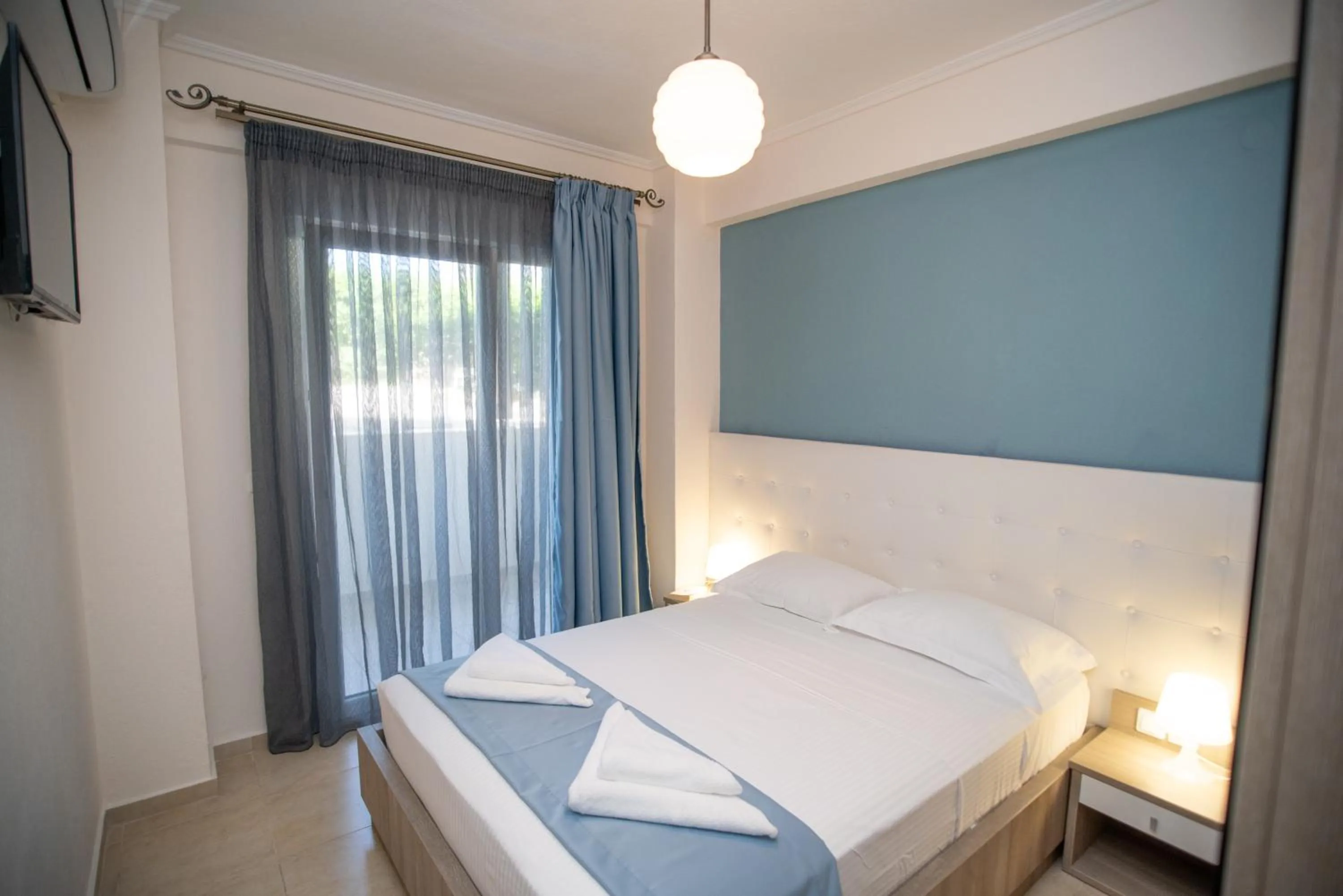 Bedroom, Bed in Lagaria Apartments