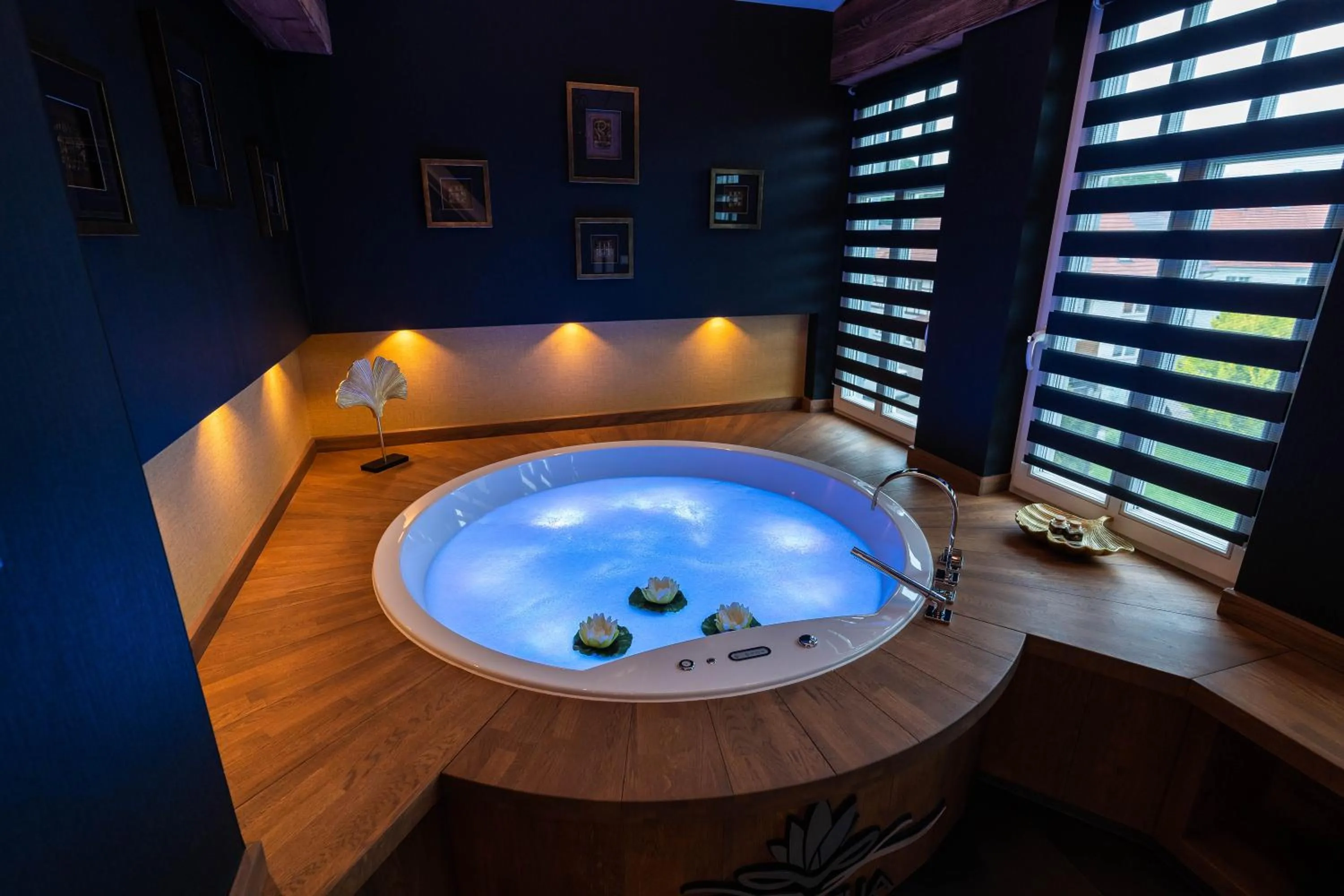 Hot Tub in Hotel SPA VILLA Beauty & Wellness Resort