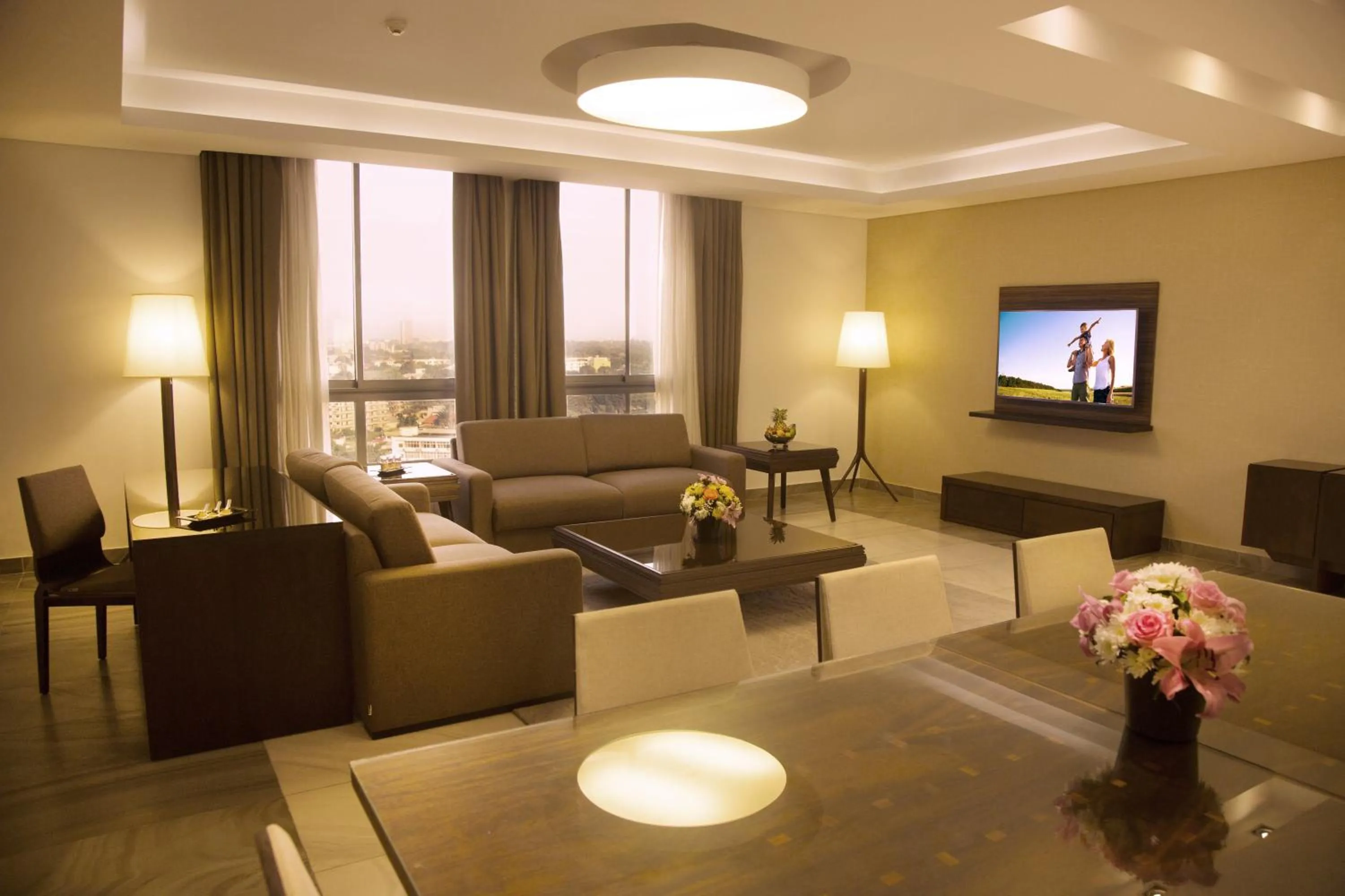 Living room in Kin Plaza Arjaan by Rotana