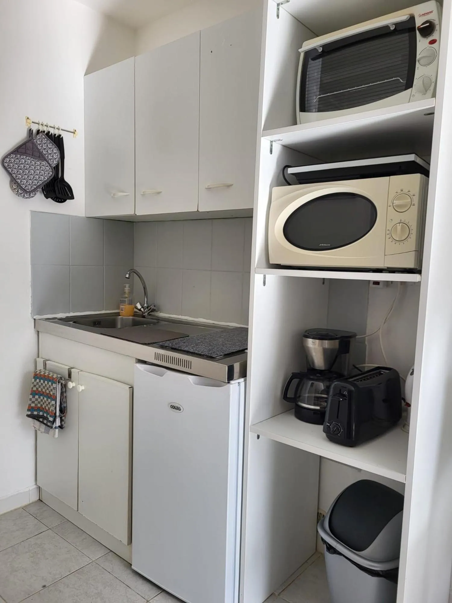 Kitchen or kitchenette in Abrivado Aimargues en petite camargue, parking intérieur, wifi, jardin
