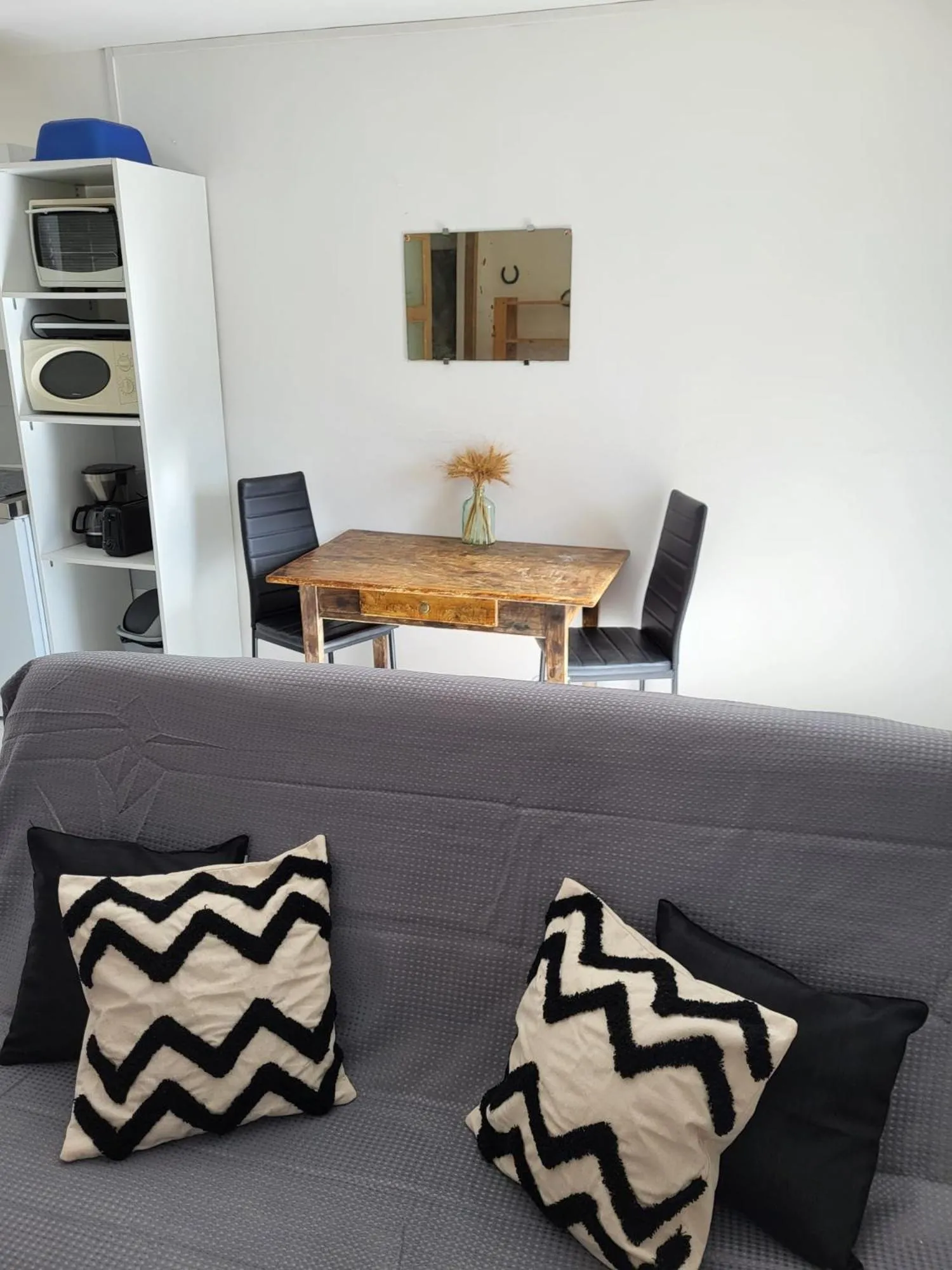 Kitchen or kitchenette in Abrivado Aimargues en petite camargue, parking intérieur, wifi, jardin