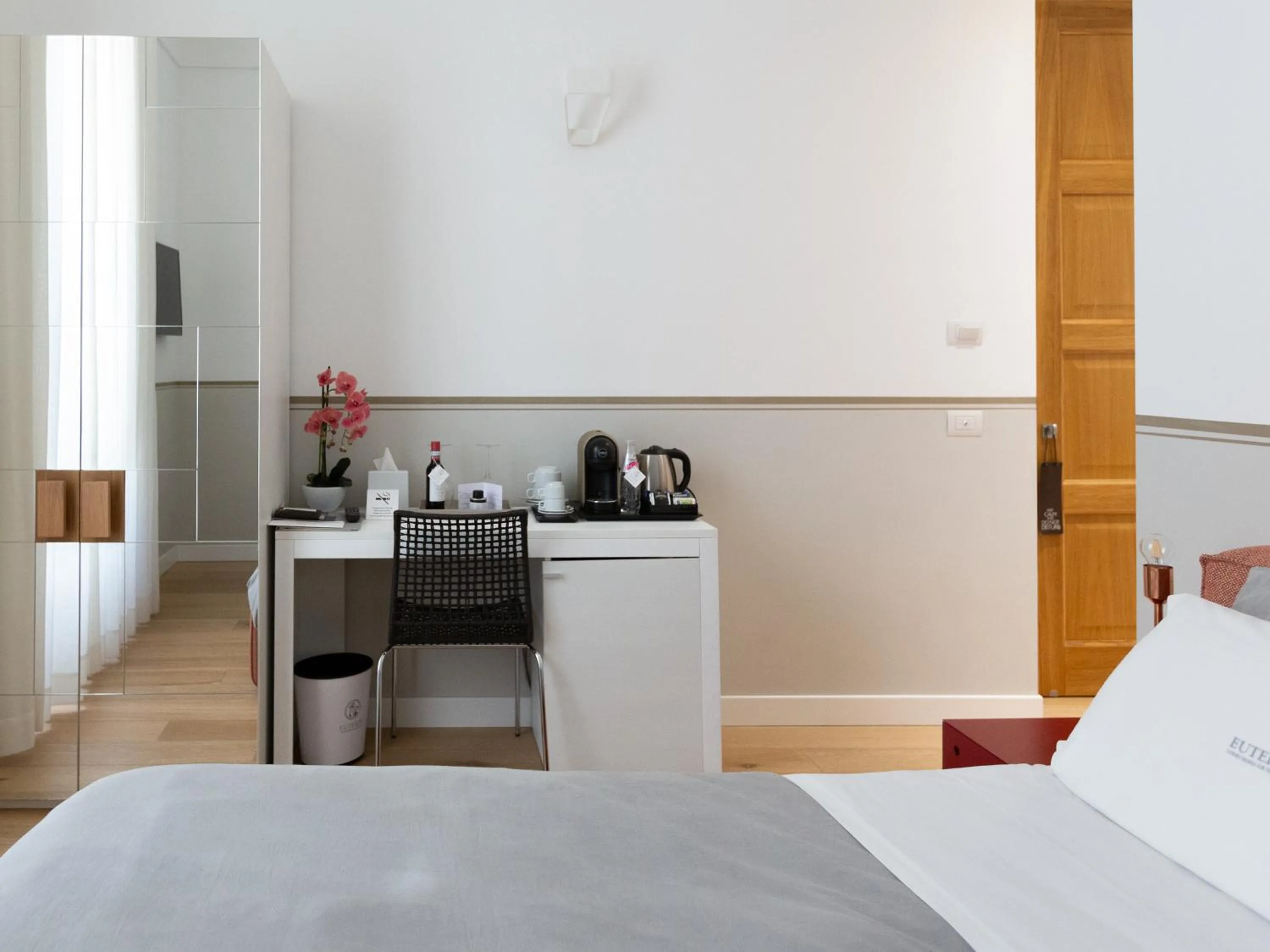 Coffee/tea facilities, Bed in Euterpe LHT