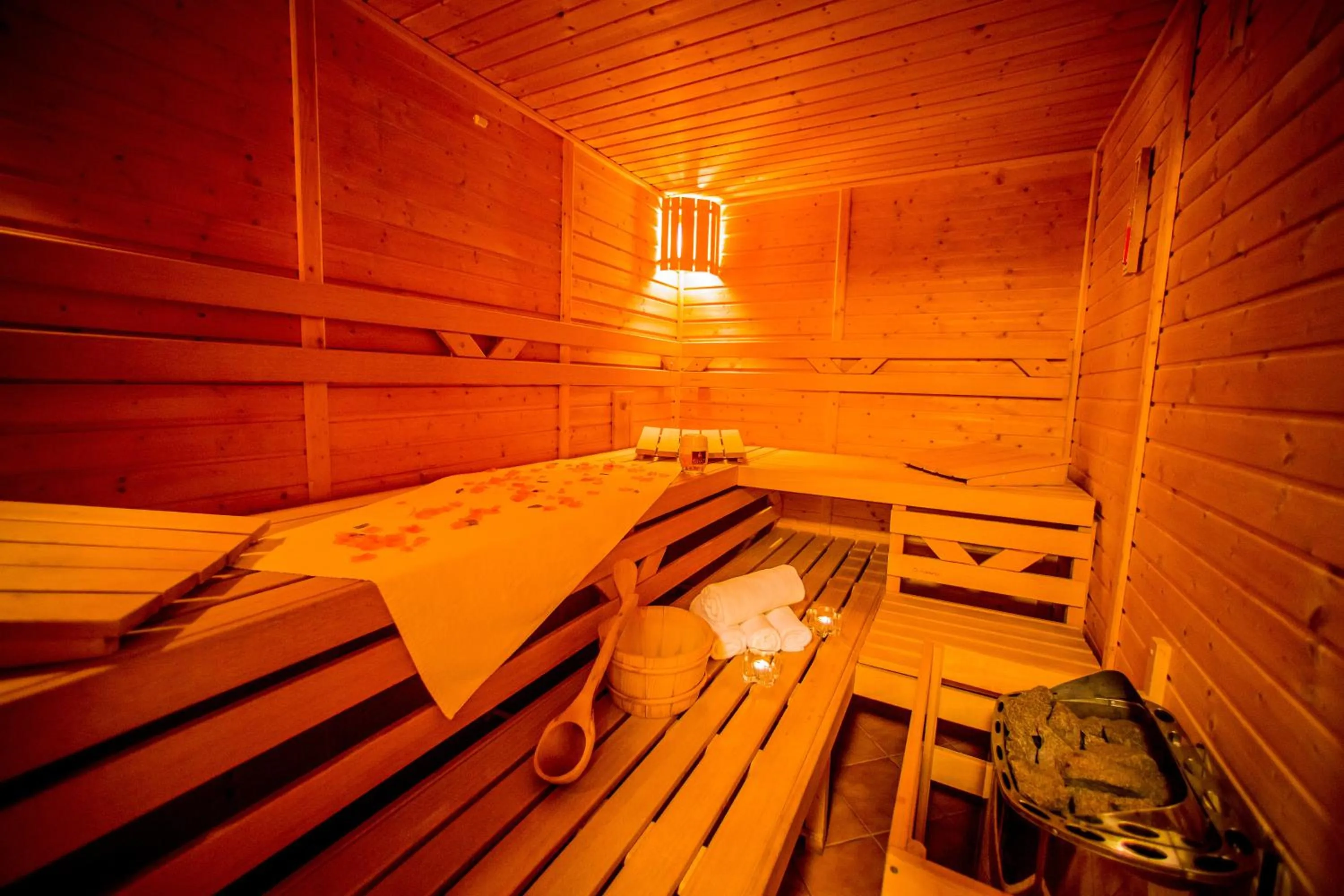 Area and facilities in Manor House