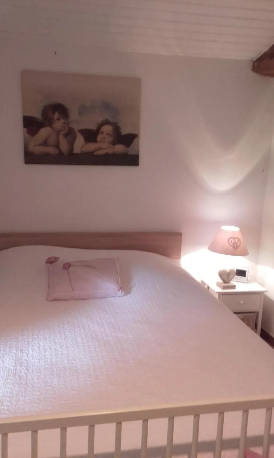 Photo of the whole room, Bed in Les Demeures de la Laigne