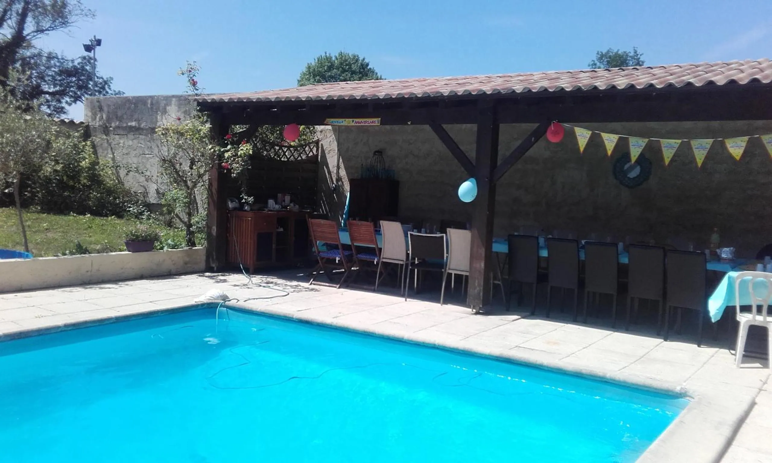Swimming pool in Les Demeures de la Laigne