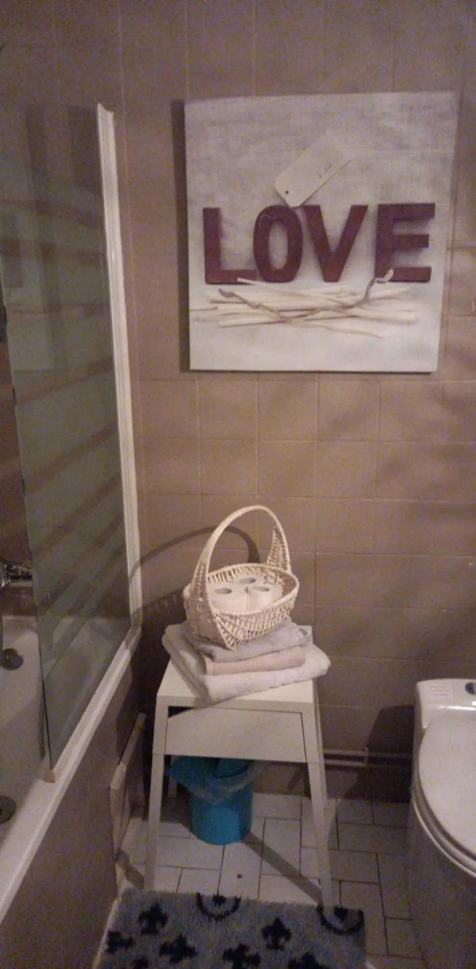 Bathroom in Les Demeures de la Laigne