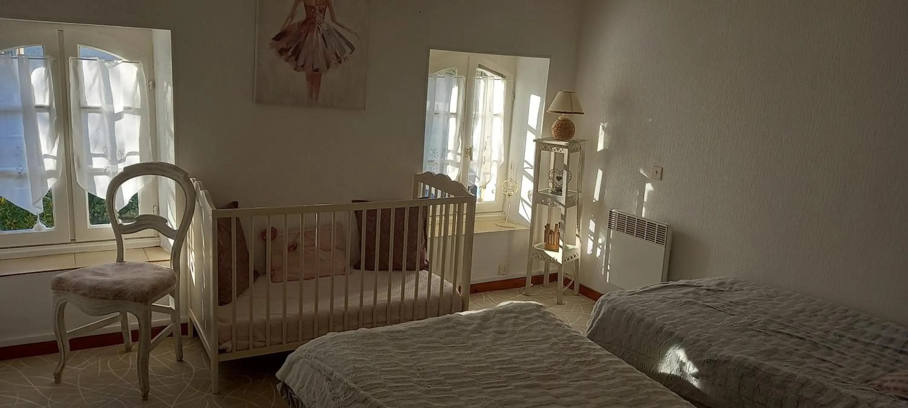 Photo of the whole room, Bed in Les Demeures de la Laigne