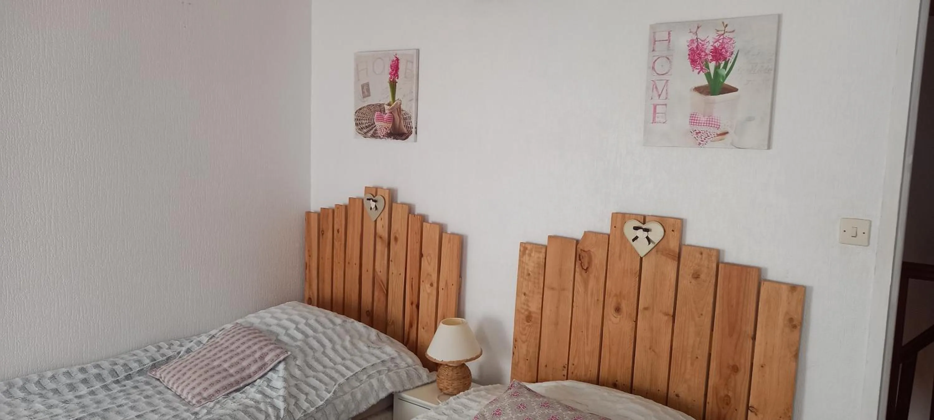 Photo of the whole room, Bed in Les Demeures de la Laigne