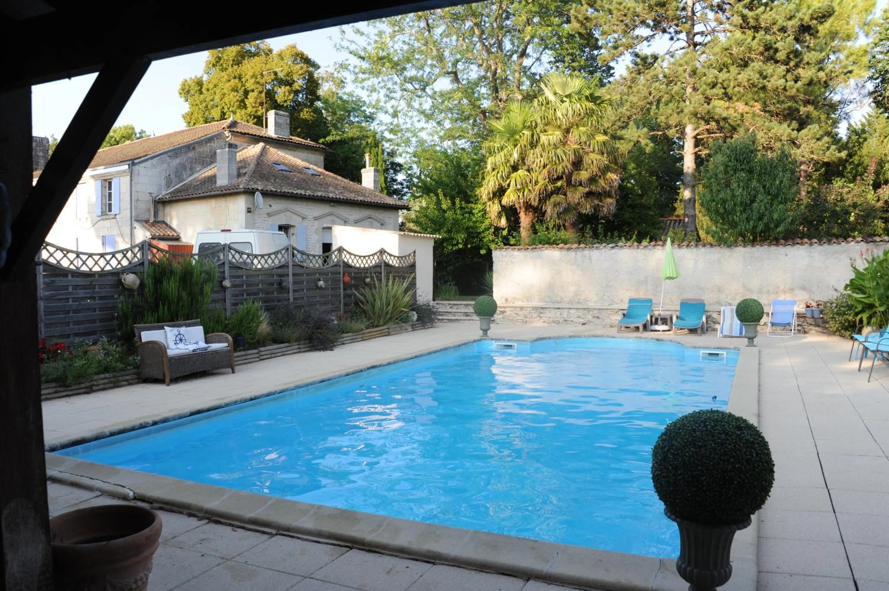 Swimming pool in Les Demeures de la Laigne