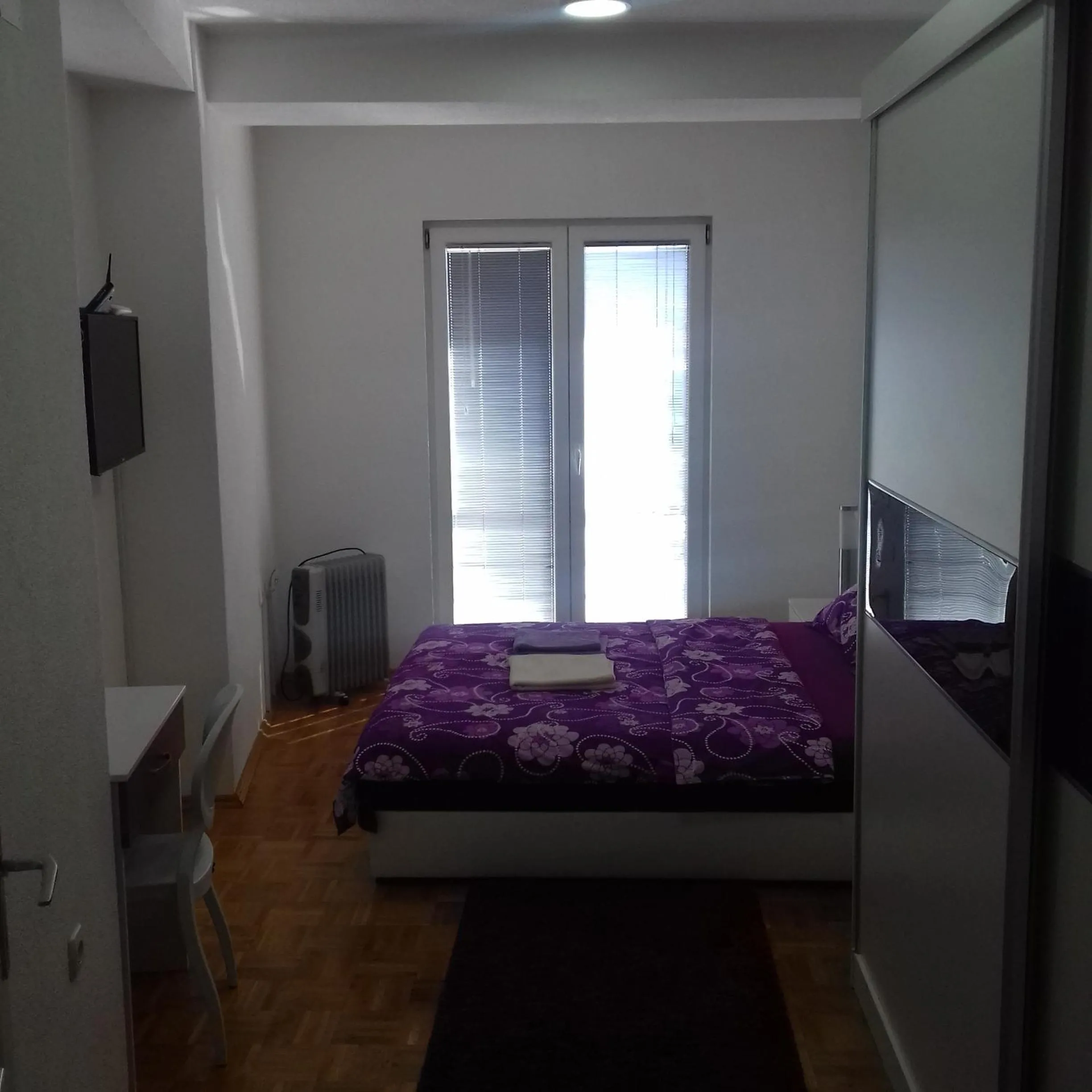 Property building, Bed in Apartment Martin