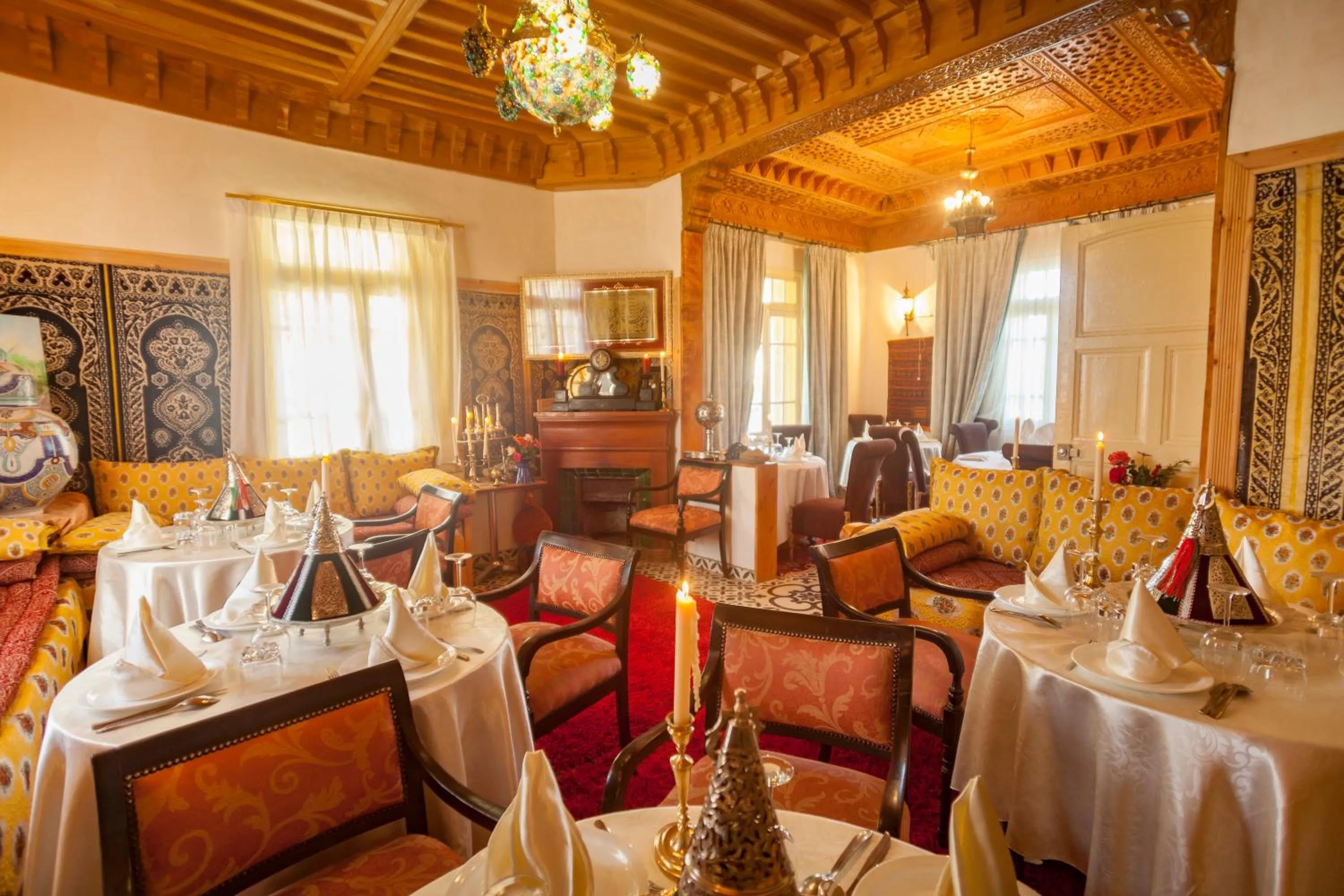 Restaurant/places to eat in Villa Pomme d'Or