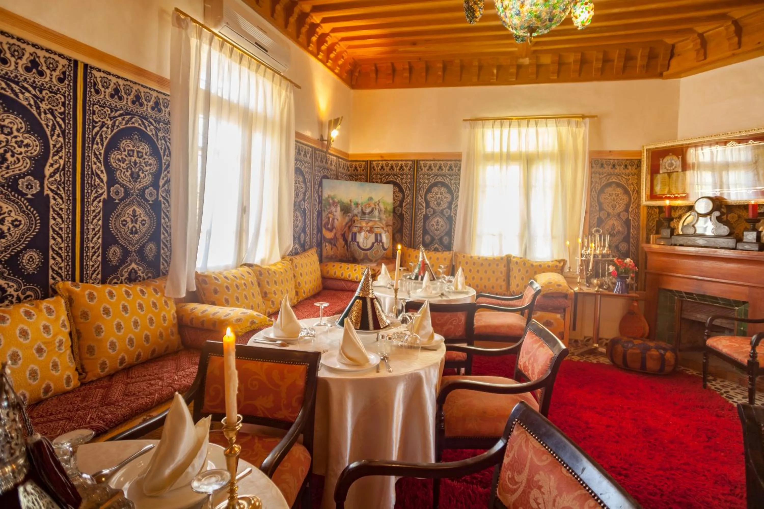 Restaurant/places to eat in Villa Pomme d'Or