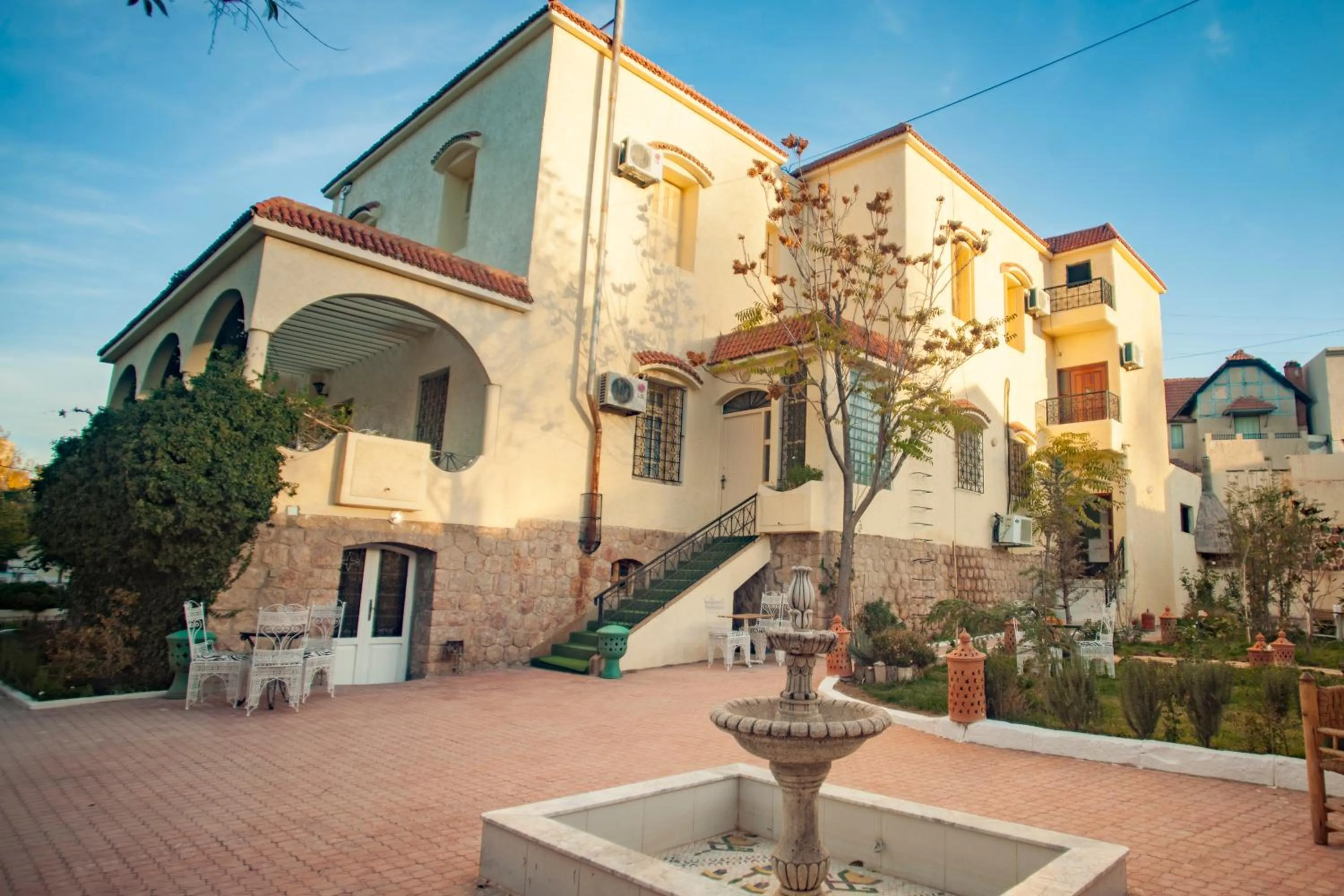 Garden view in Villa Pomme d'Or