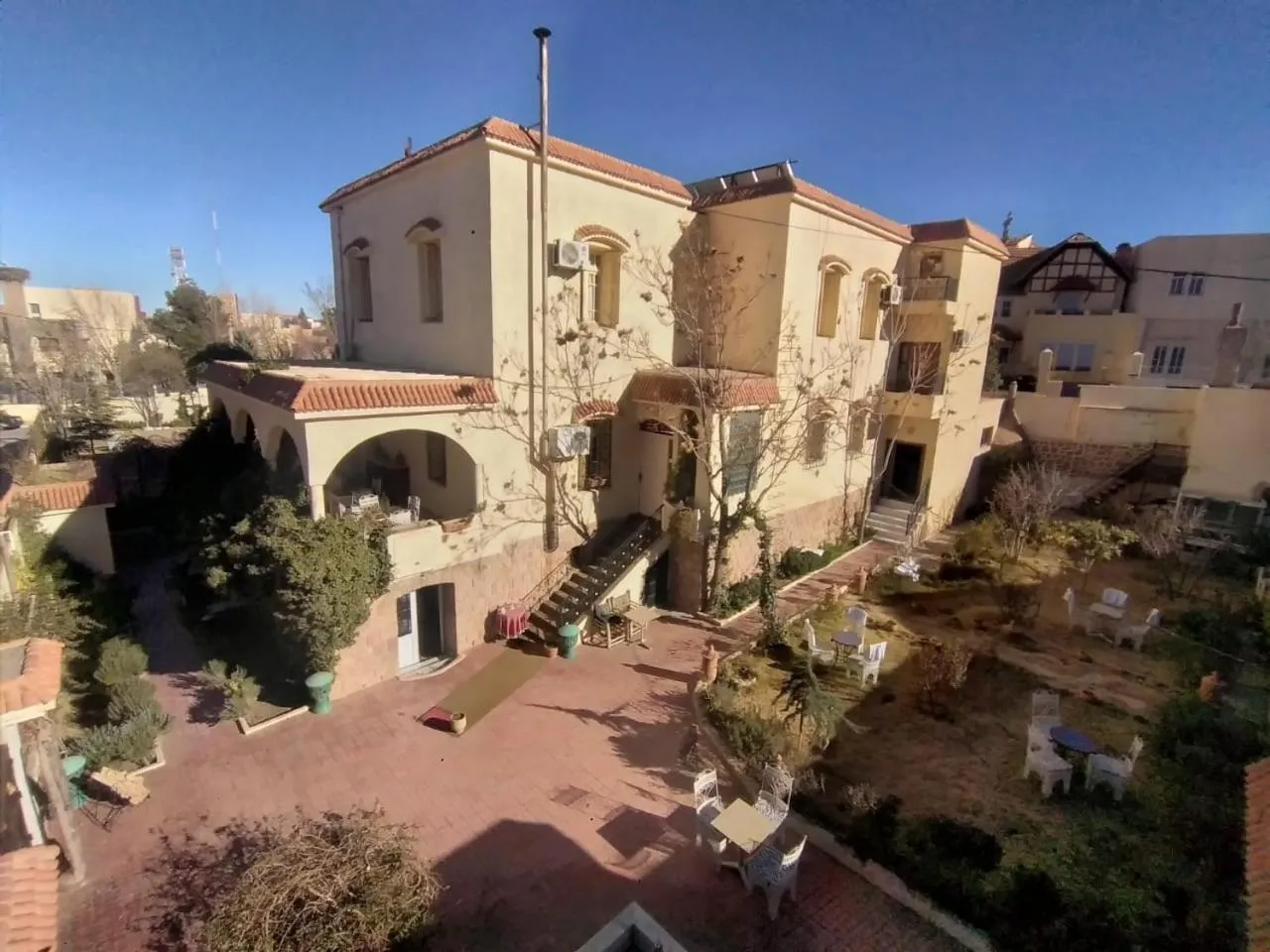 Property building in Villa Pomme d'Or