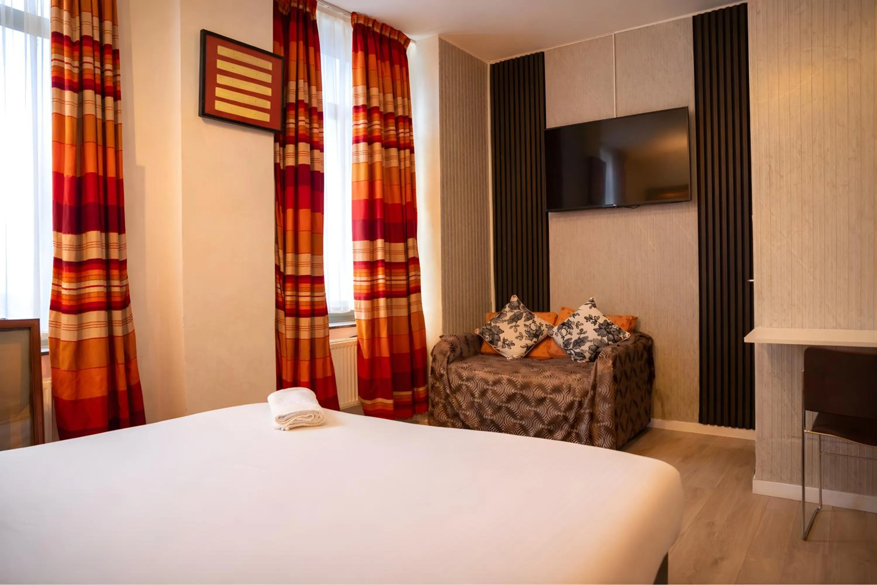 Bed in Hotel Le Centenaire Brussels Expo