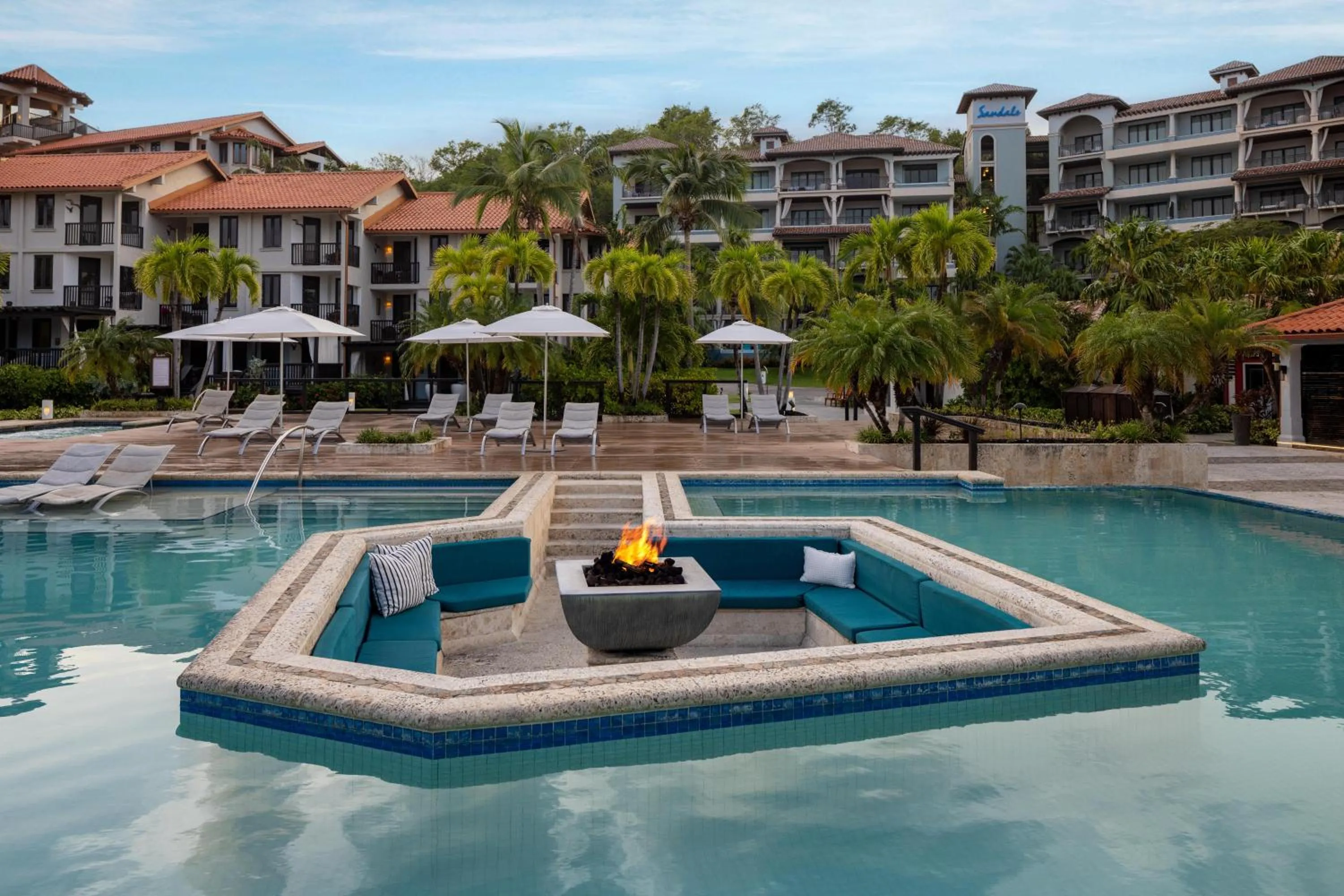 Swimming pool in Sandals Grenada All Inclusive - Couples Only