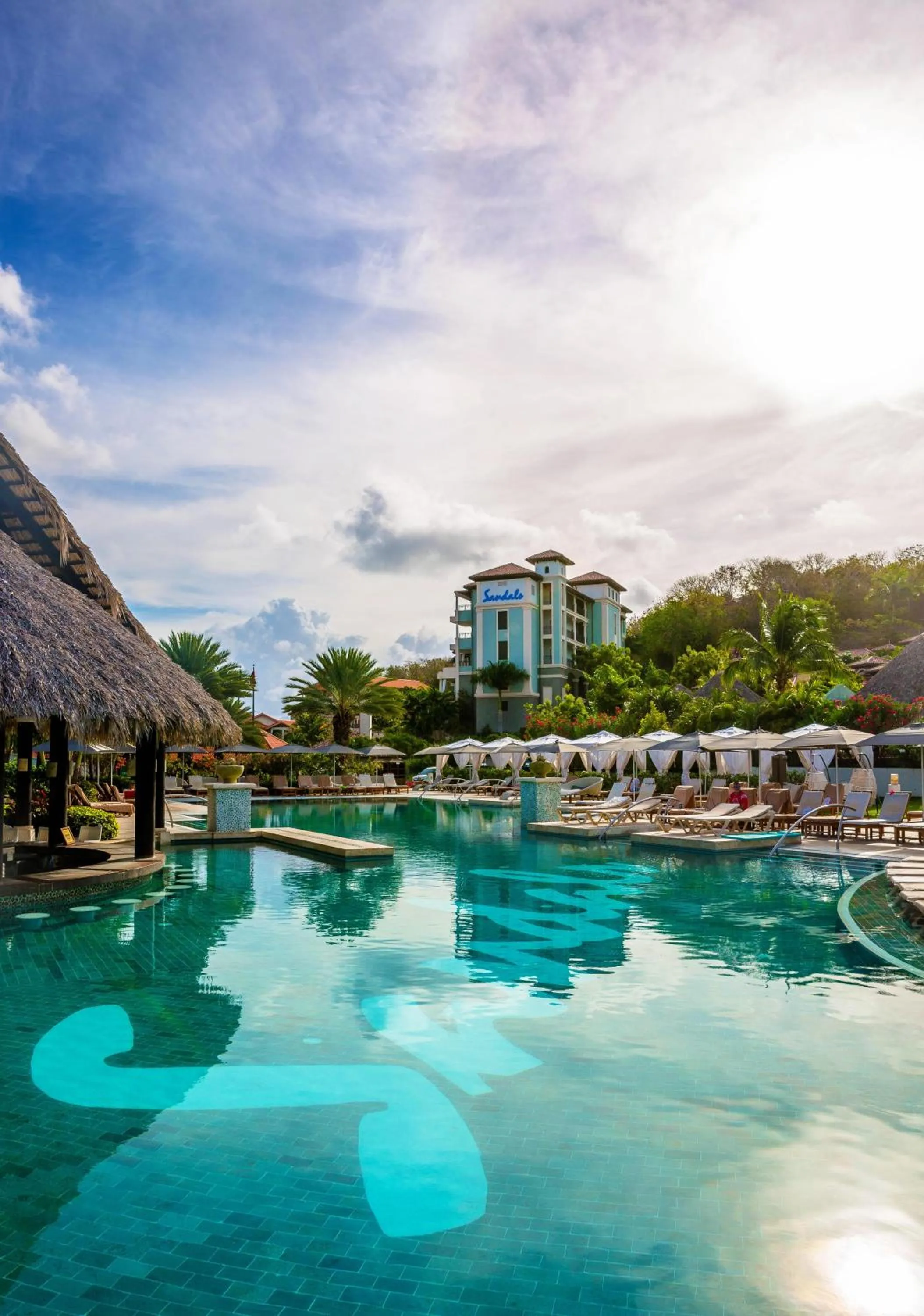 Swimming pool in Sandals Grenada All Inclusive - Couples Only