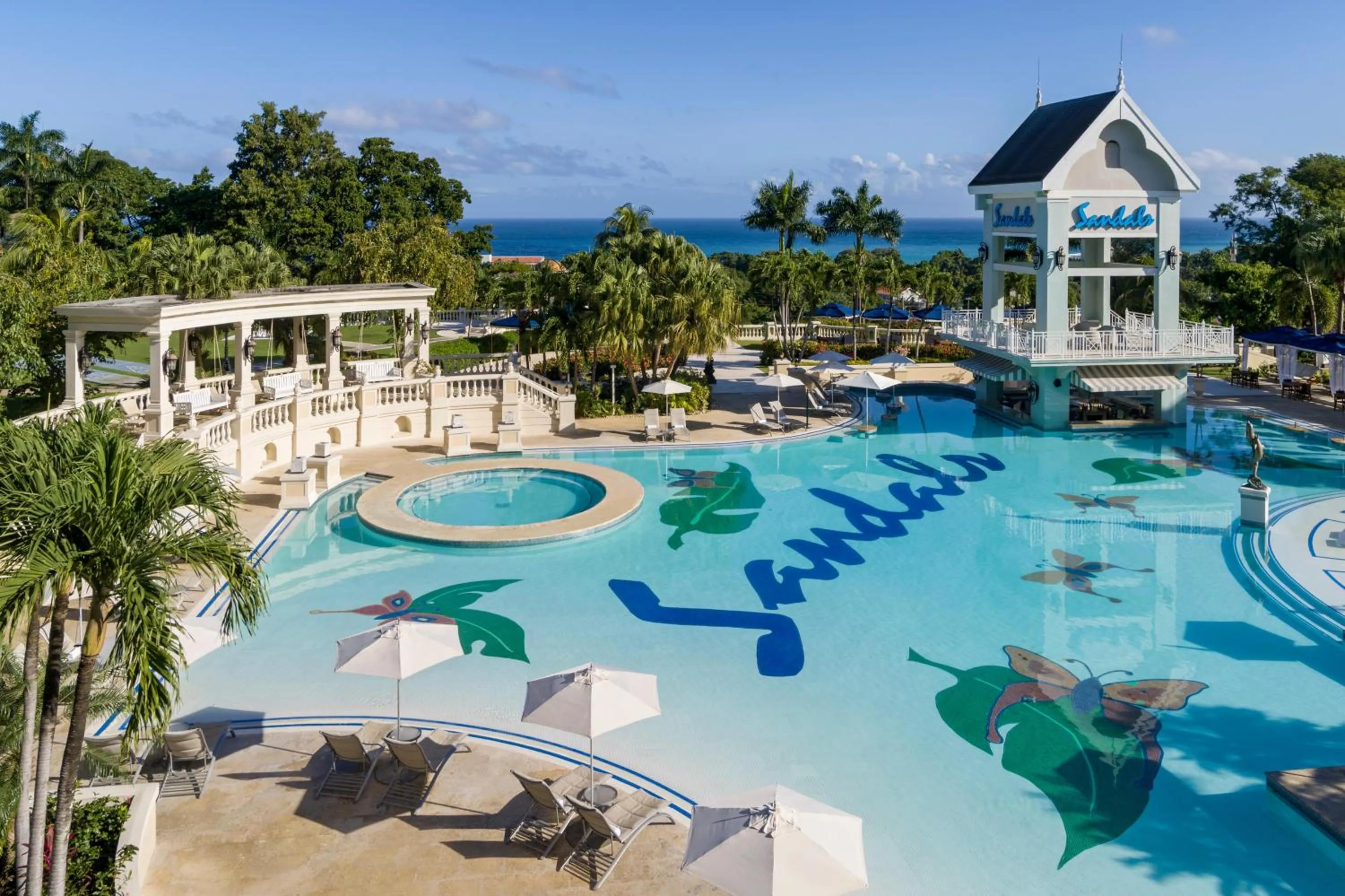 Swimming pool in Sandals Ochi Beach All Inclusive Resort - Couples Only