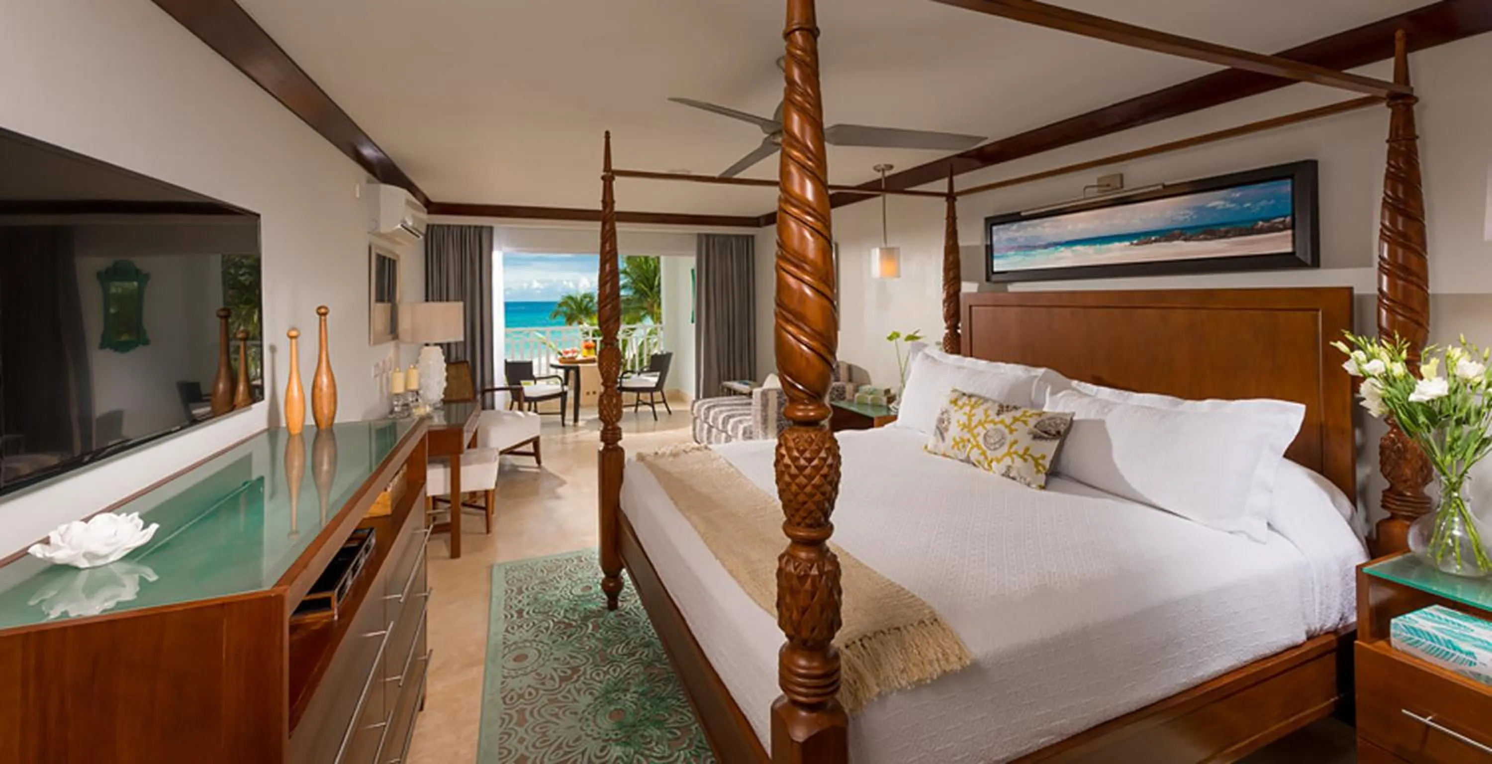 Beachfront Honeymoon Club Level Suite in Sandals Barbados All Inclusive - Couples Only