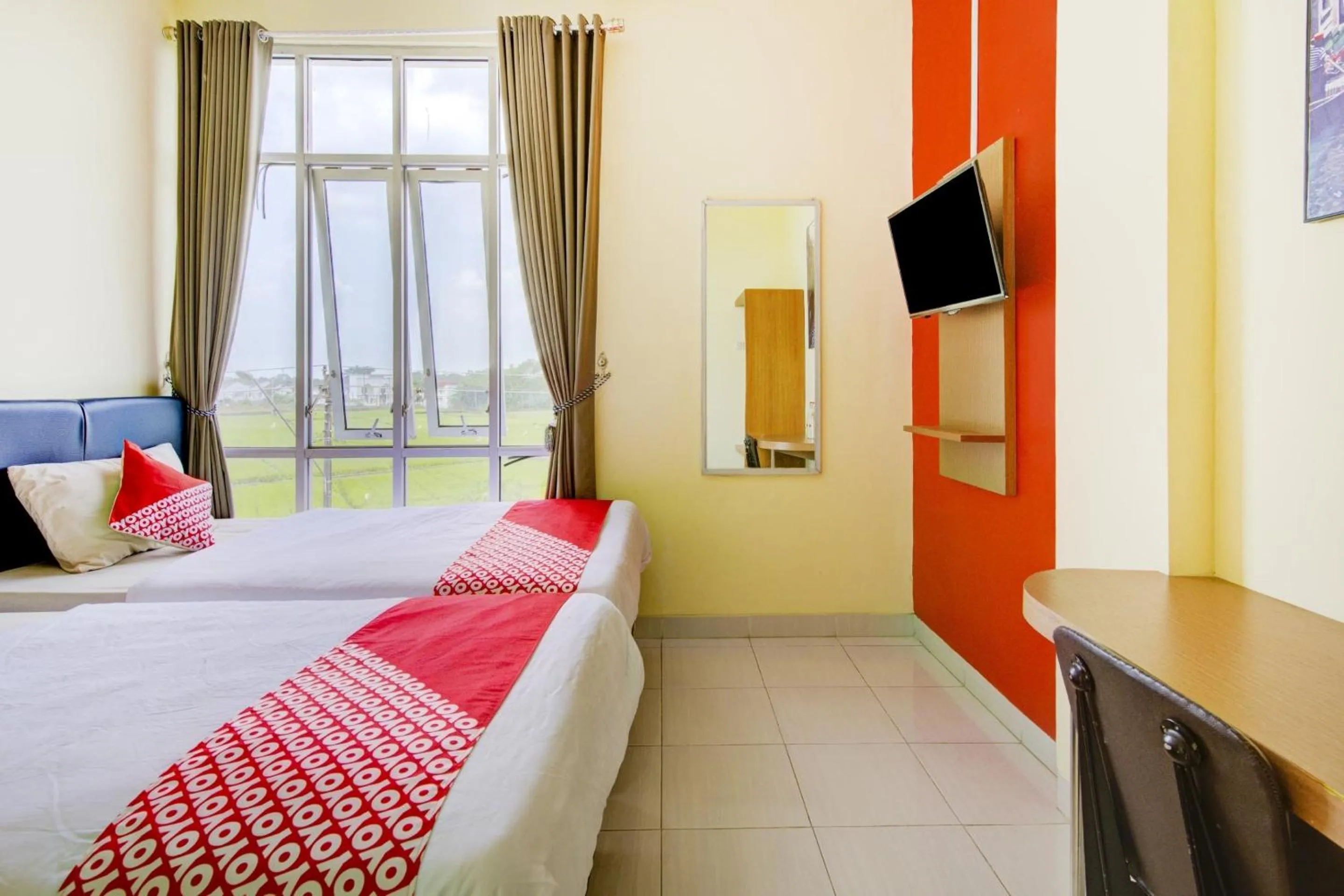 Bedroom in Capital O 92295 Double Tree