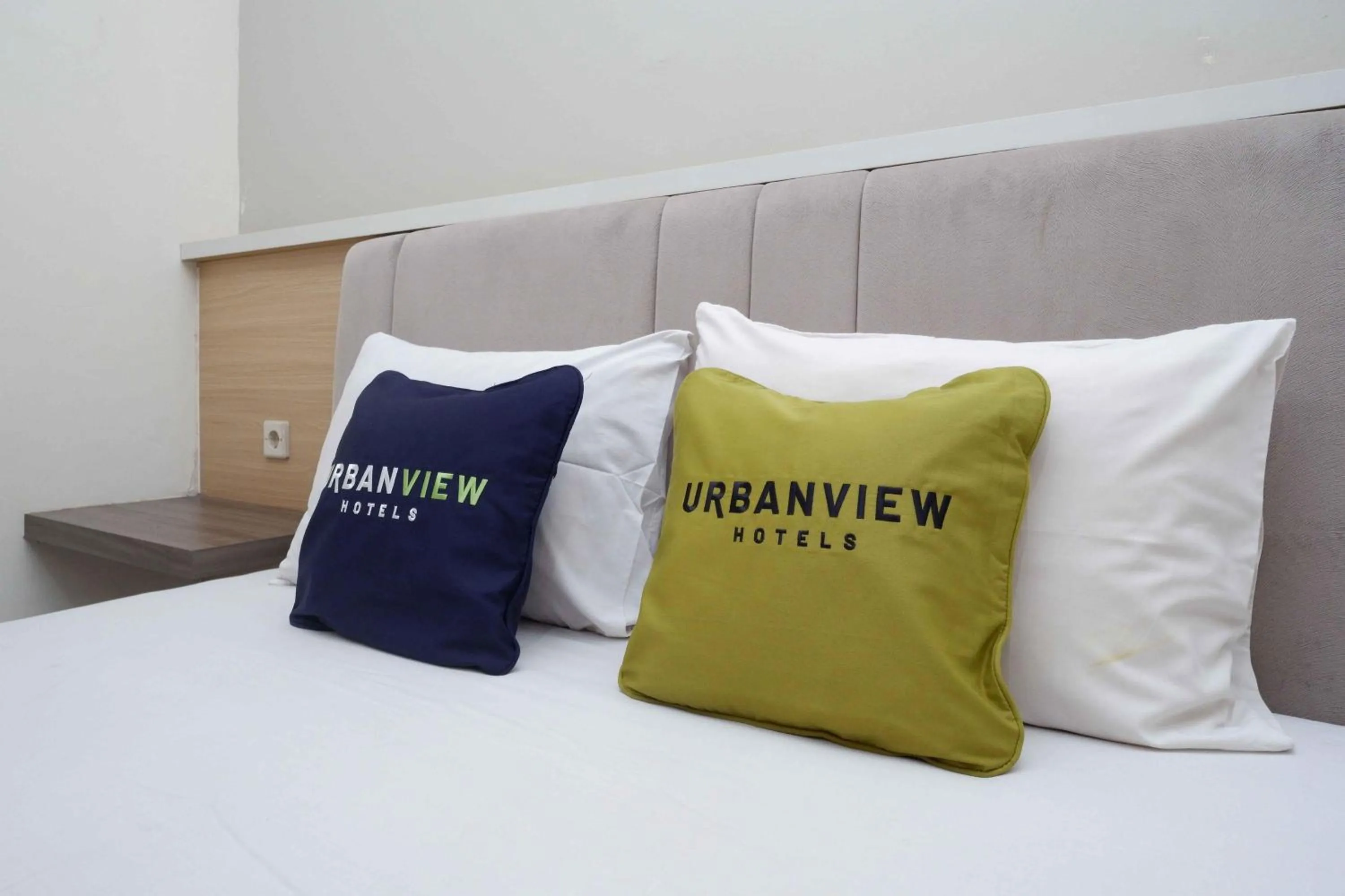 Bedroom, Bed in Urbanview Hotel Double Tree near RSUD Margono Purwokerto