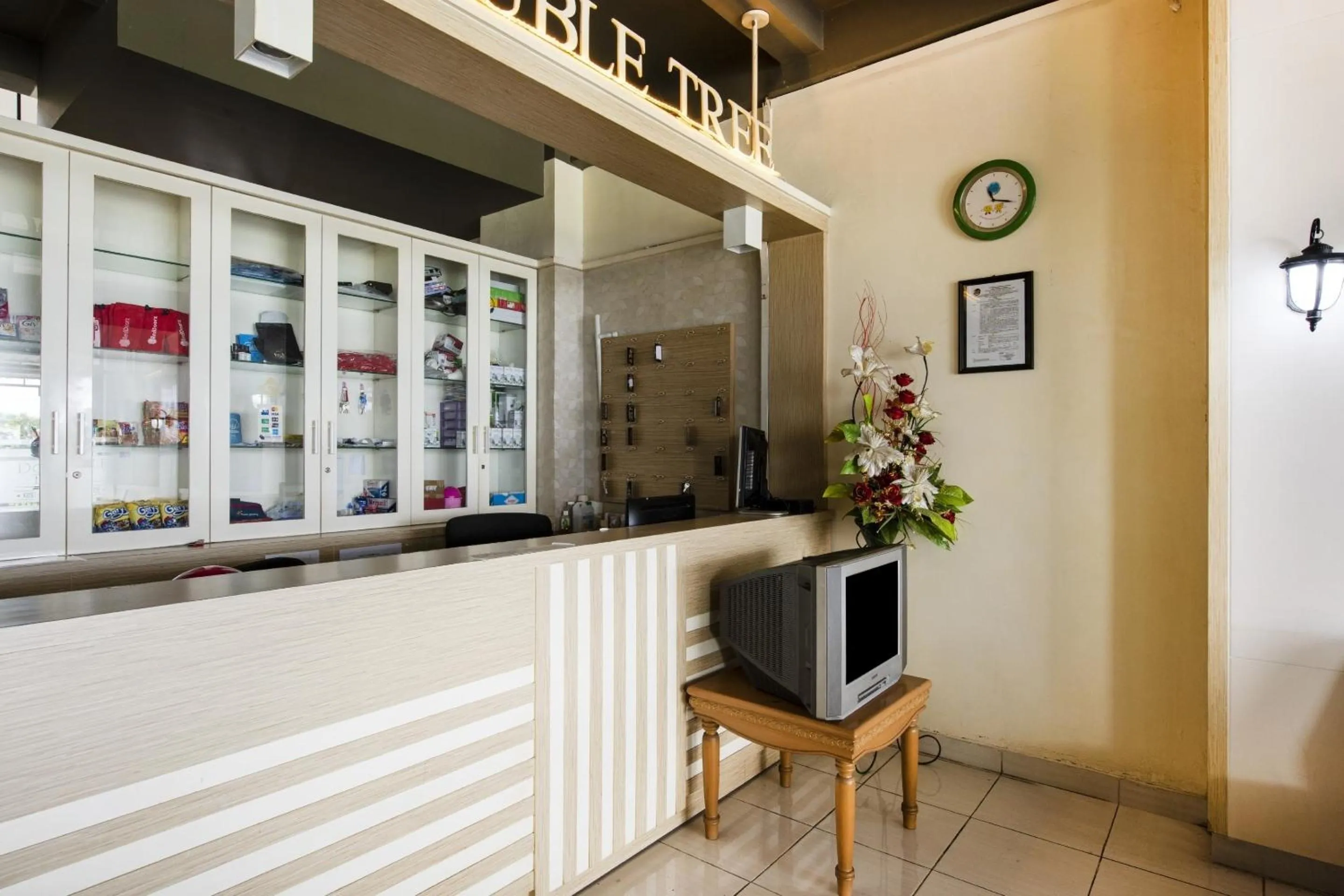 Lobby or reception in Capital O 92295 Double Tree