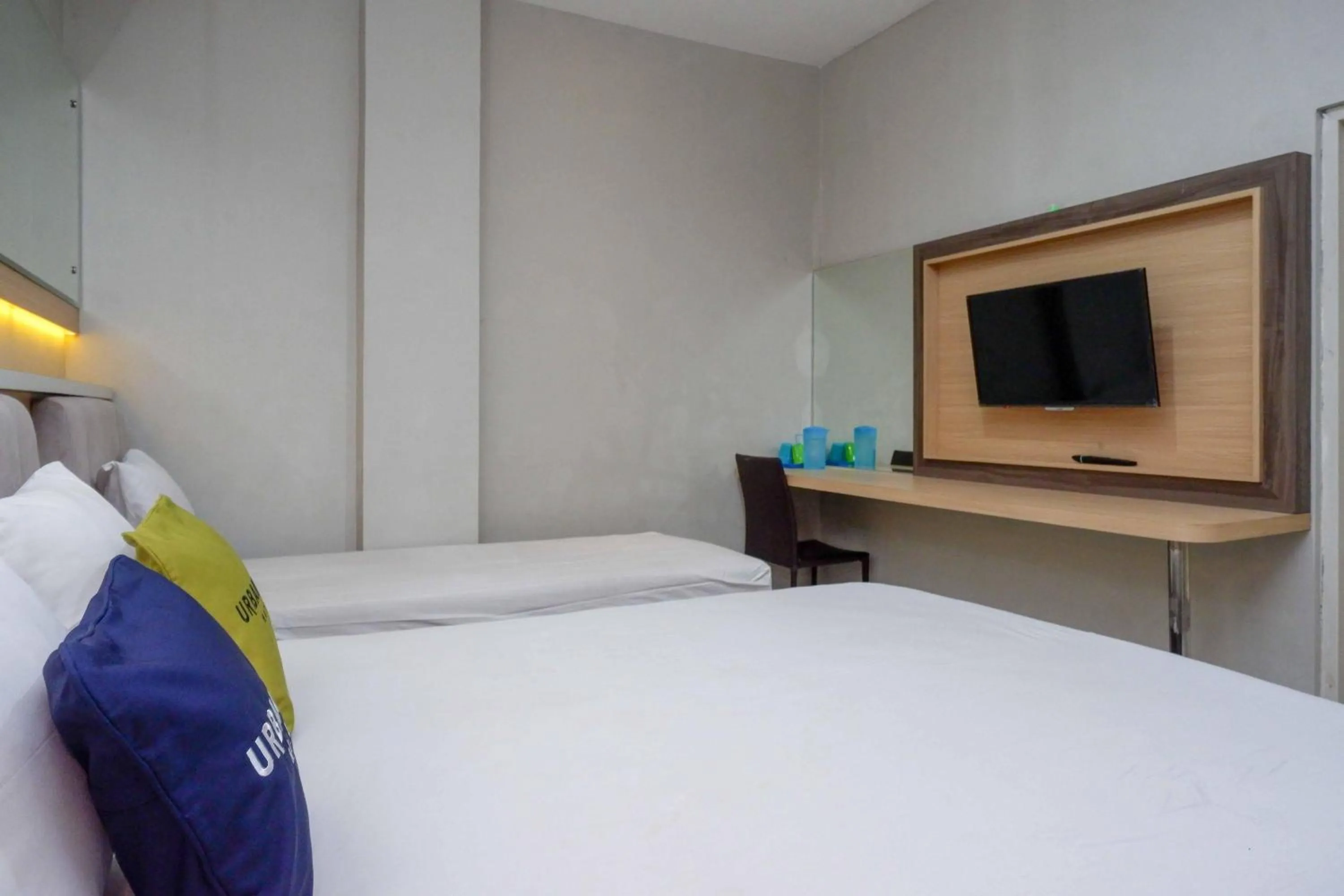 Bedroom, Bed in Urbanview Hotel Double Tree near RSUD Margono Purwokerto