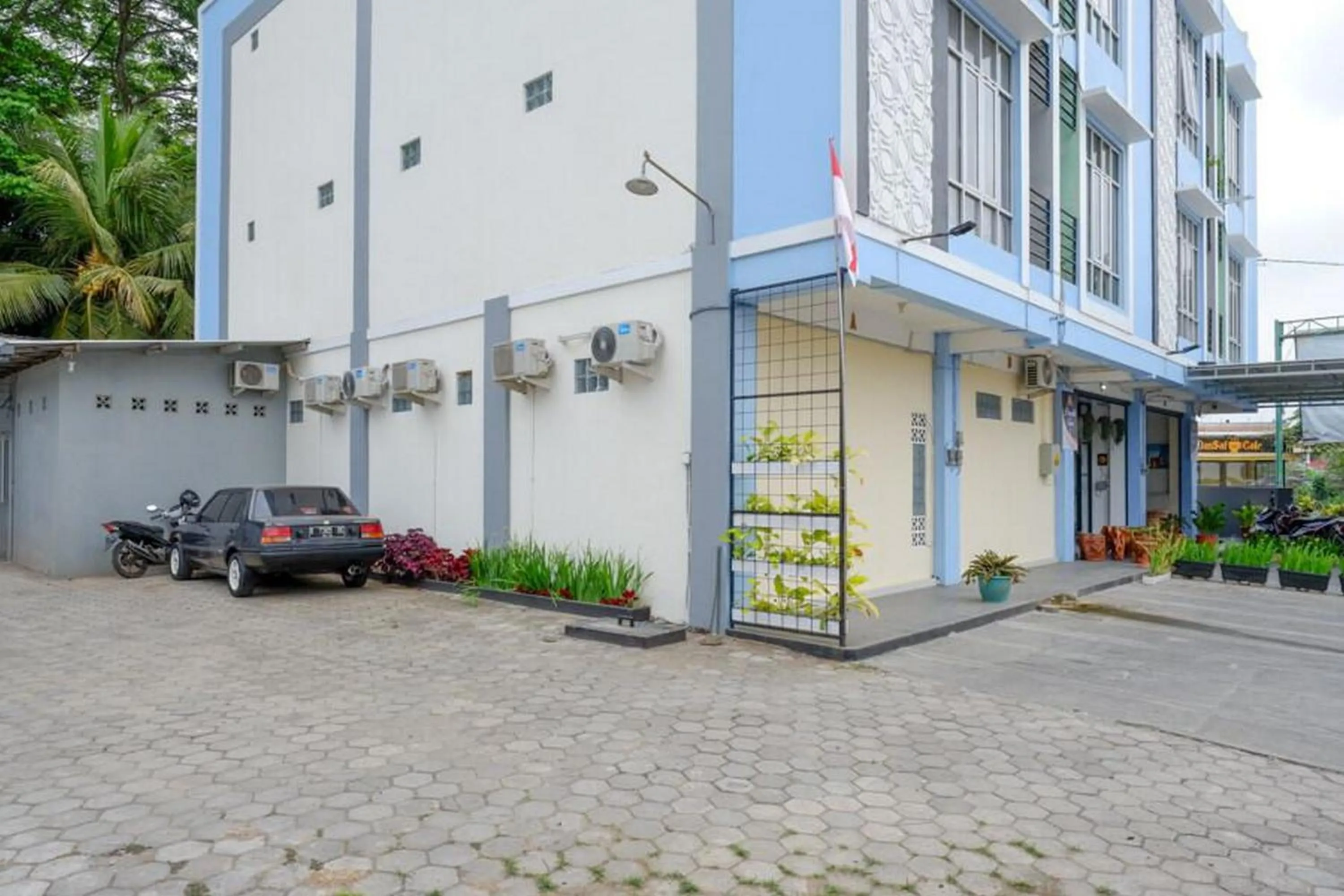 Property building in Urbanview Hotel Double Tree near RSUD Margono Purwokerto