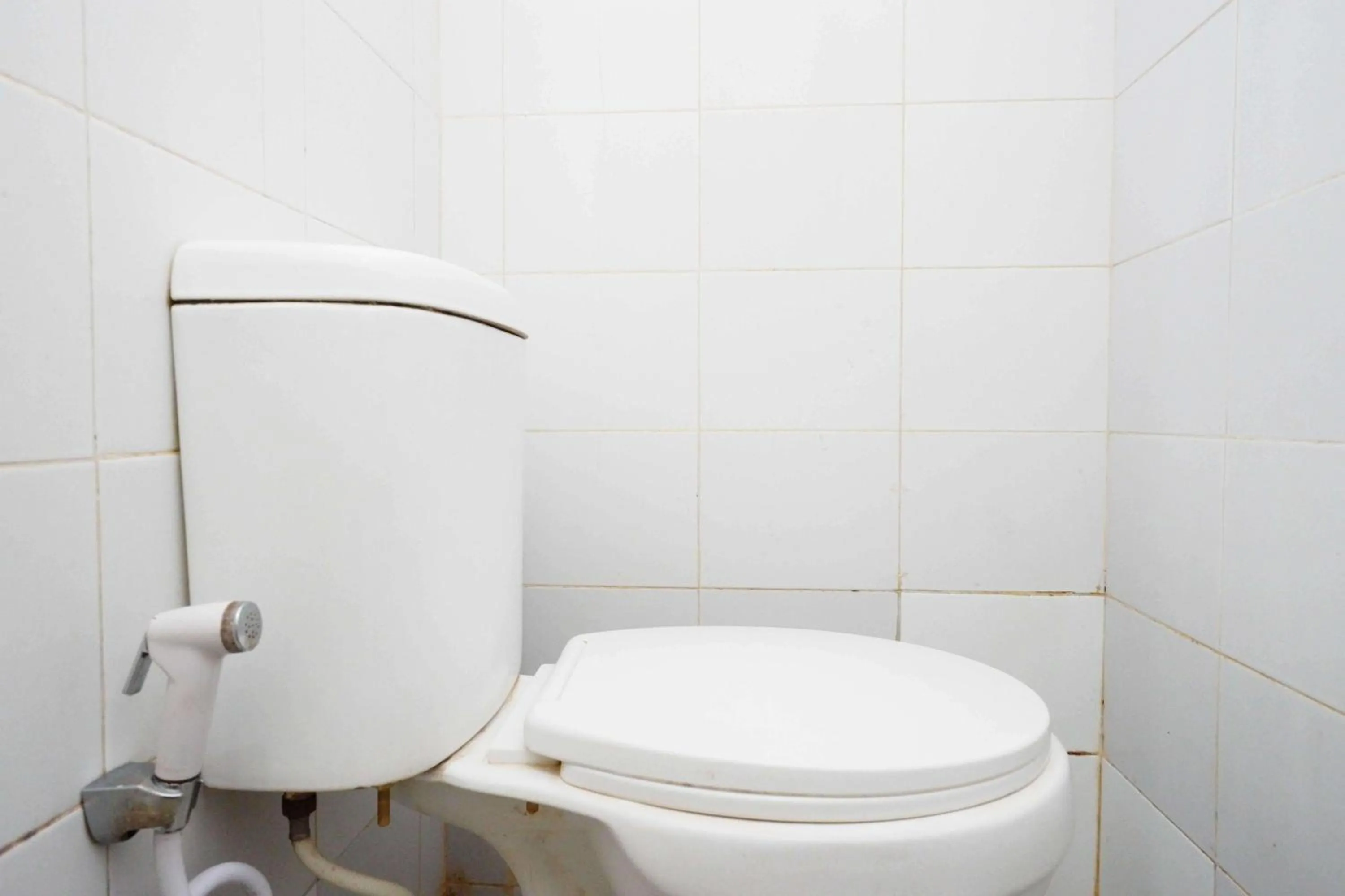 Bathroom in Urbanview Hotel Double Tree near RSUD Margono Purwokerto