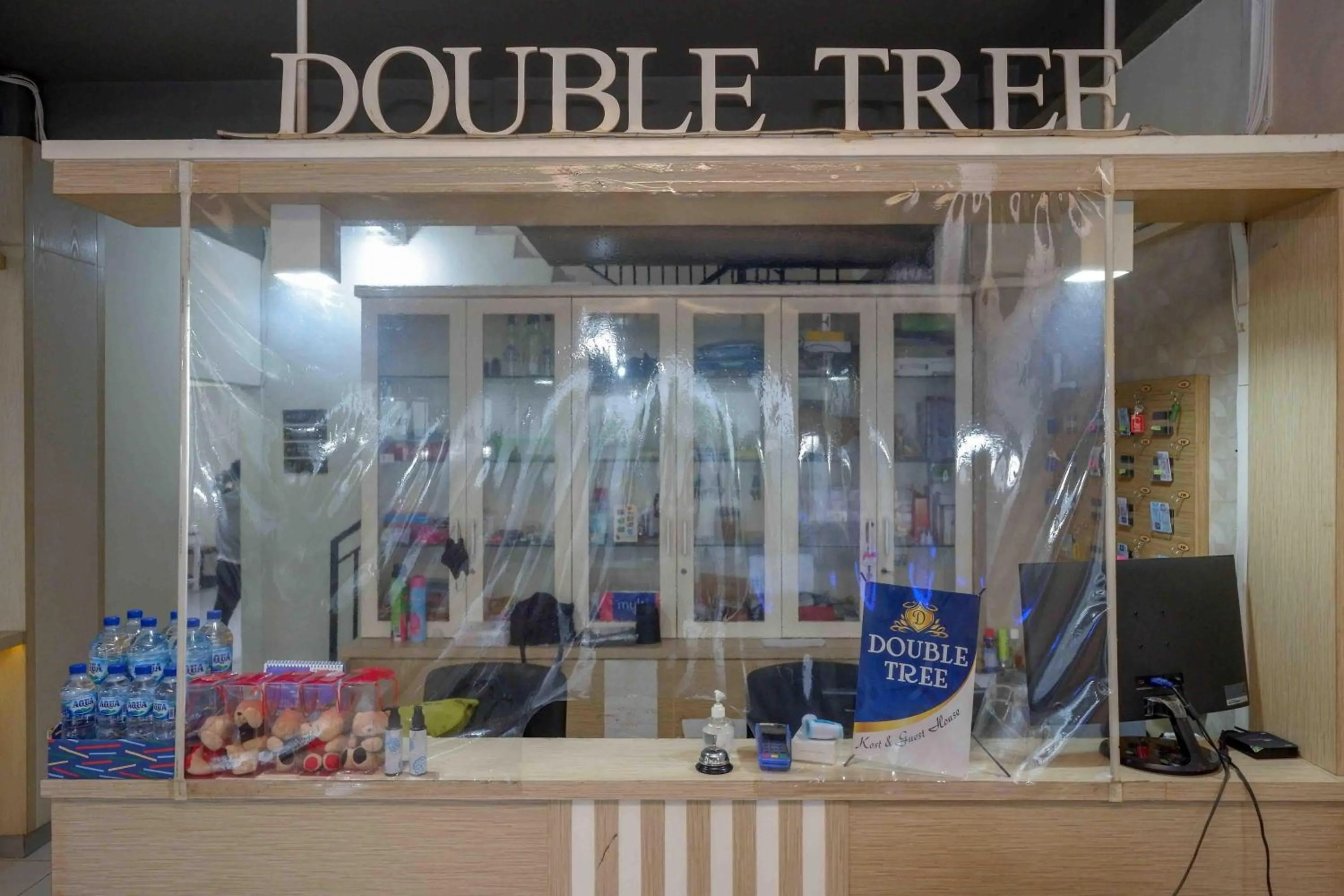 Lobby or reception in Urbanview Hotel Double Tree near RSUD Margono Purwokerto