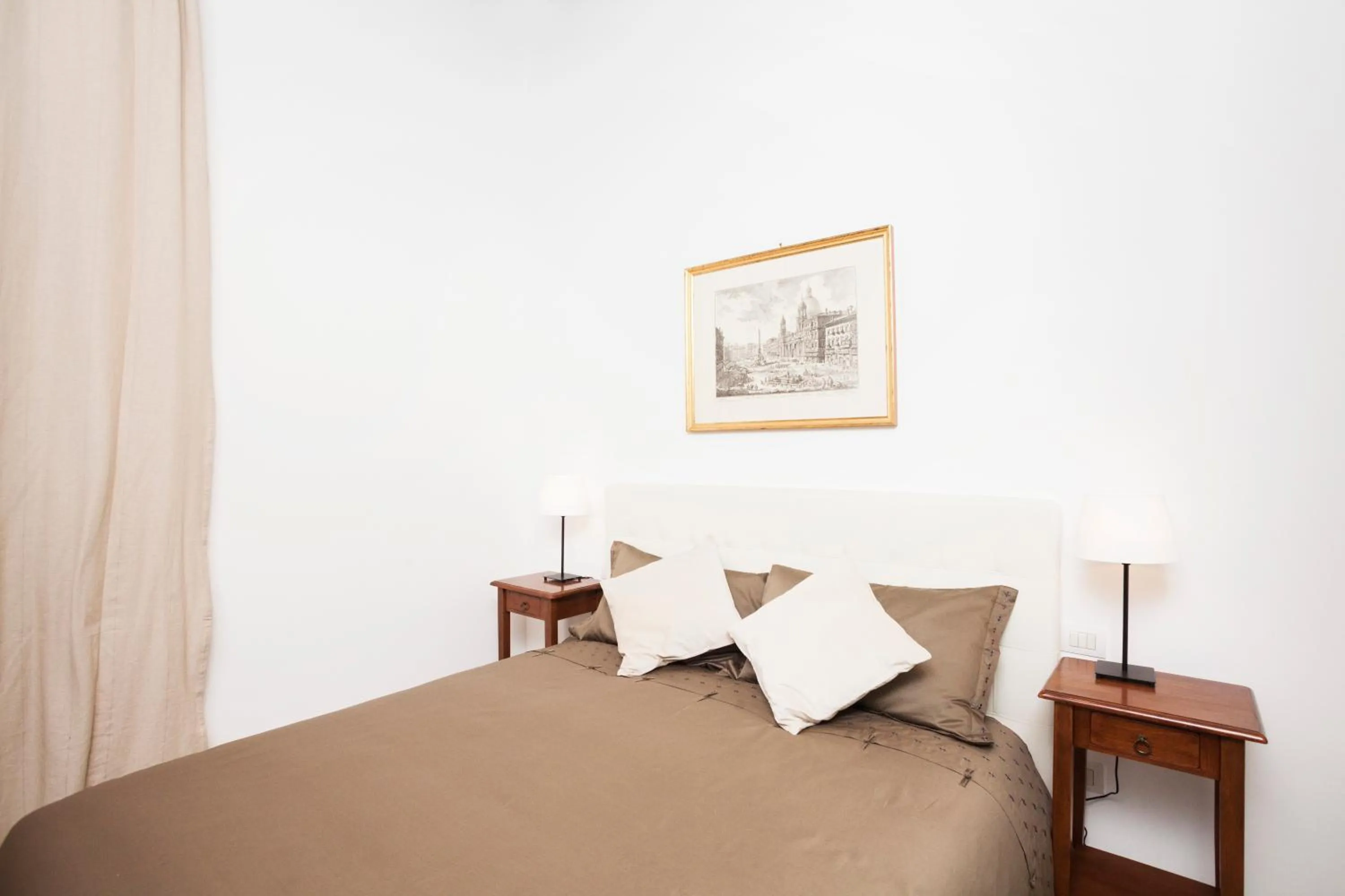 Bedroom, Bed in Tritone 91 Apartments