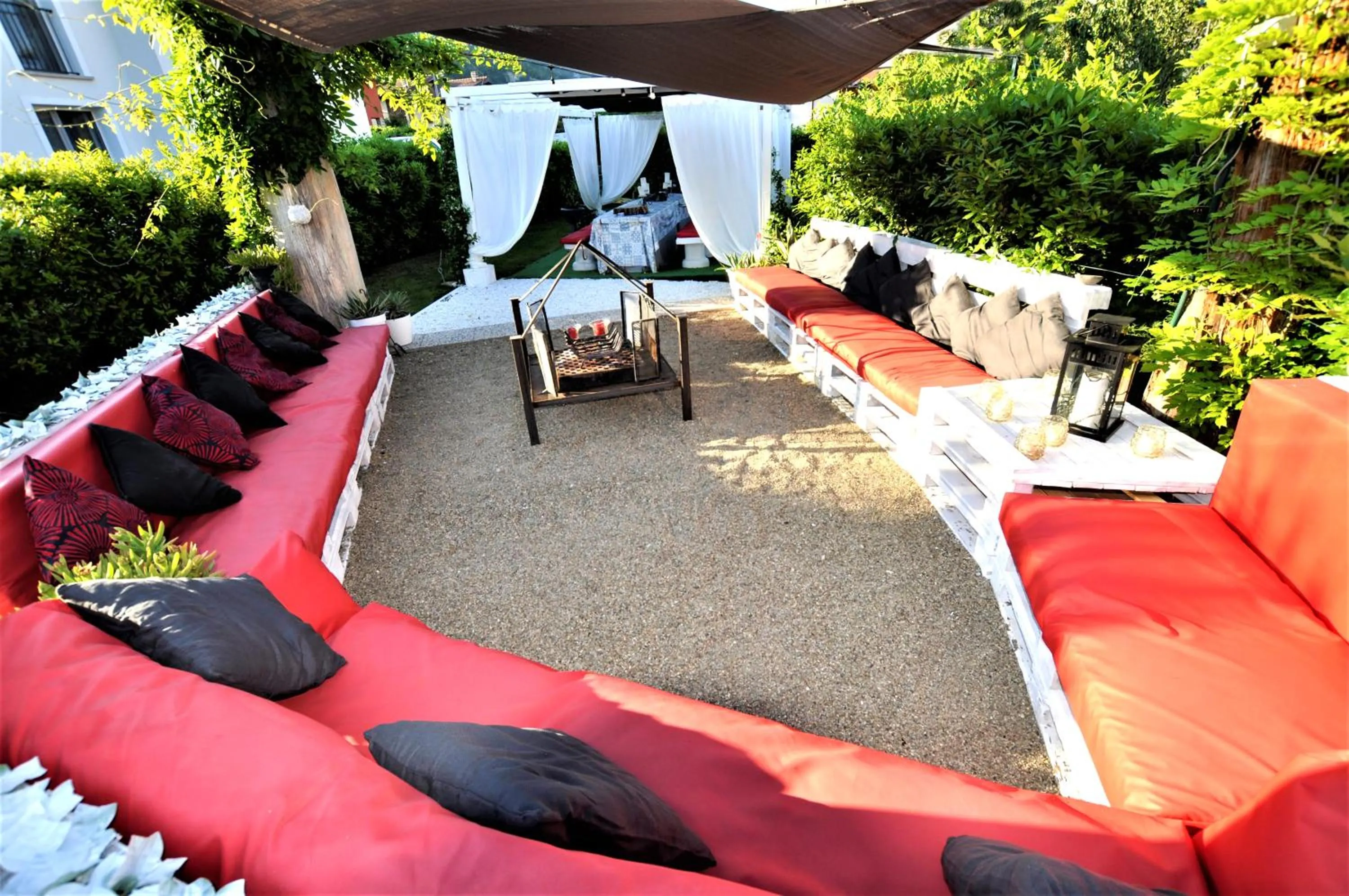 BBQ facilities in Gan Eden B&B