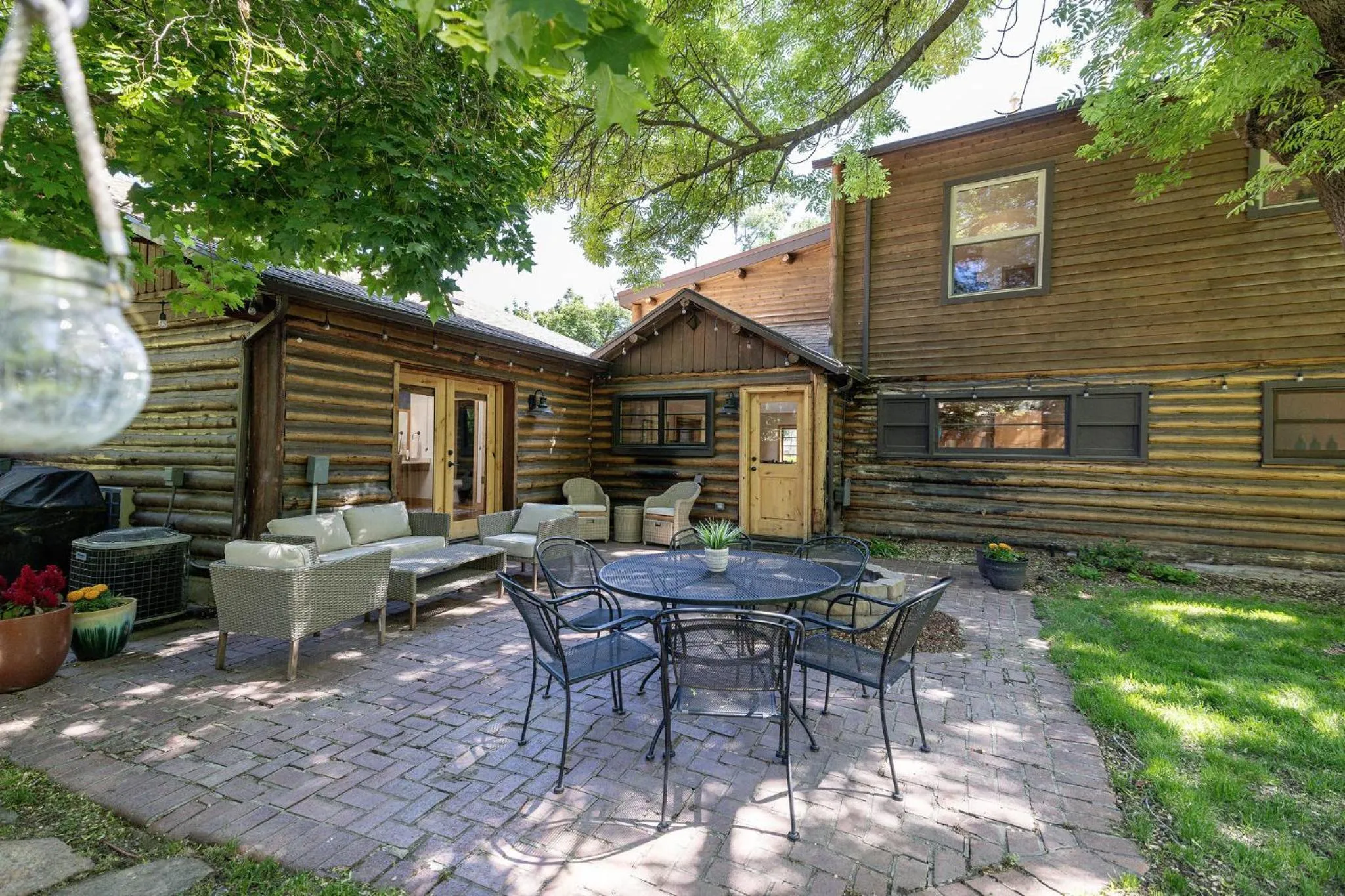 Patio in Engen Hus Bed and Breakfast