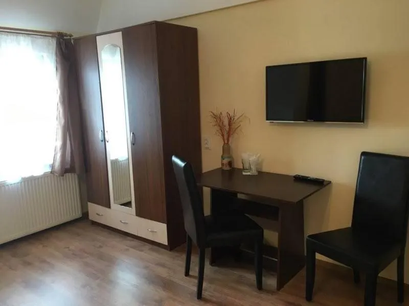 Facade/entrance in Casa Aurelia