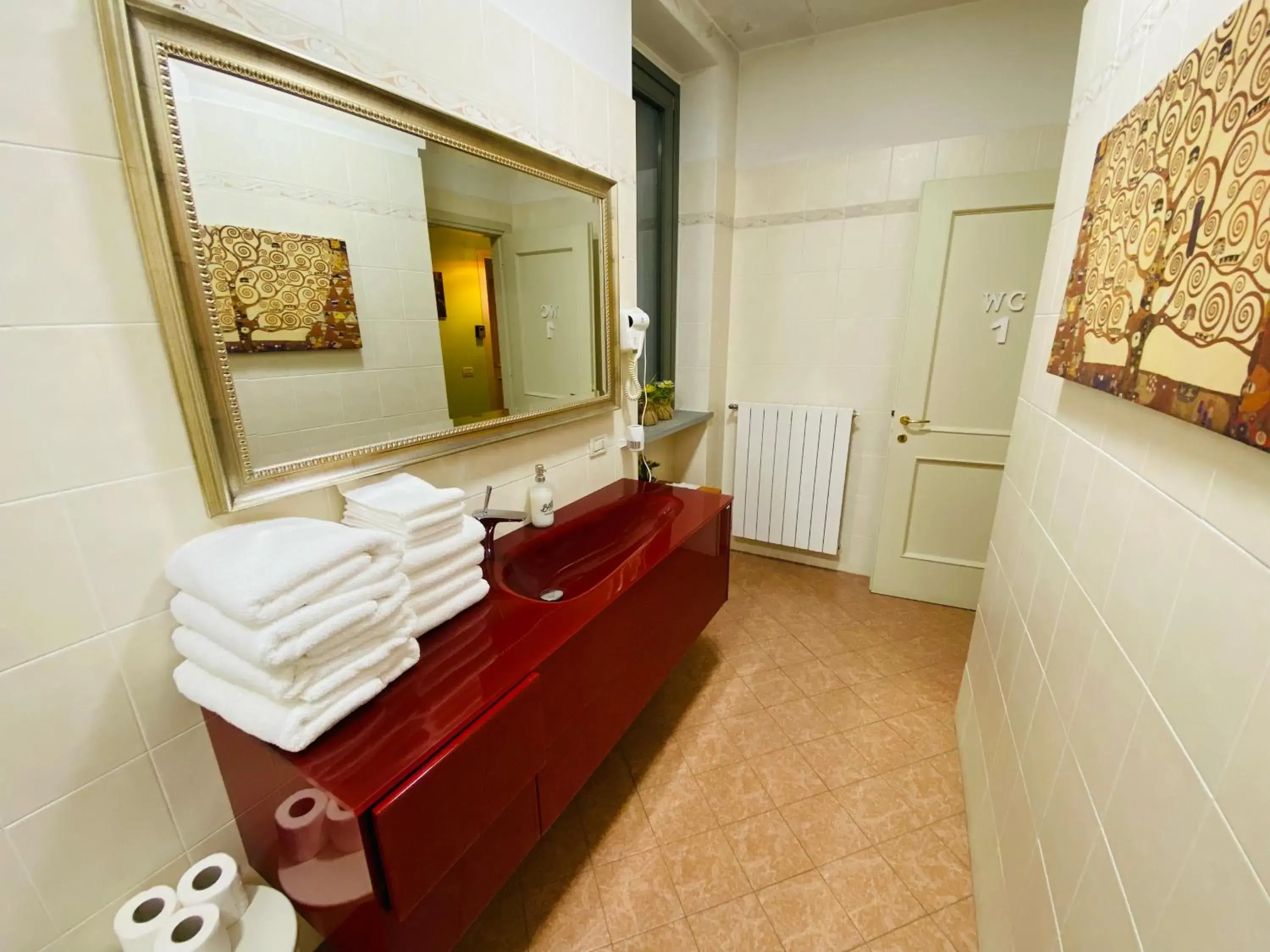 Quadruple Room with Private External Bathroom in Amici Miei Rooms Quadruple Room with Private External Bathroom in Amici Miei Rooms