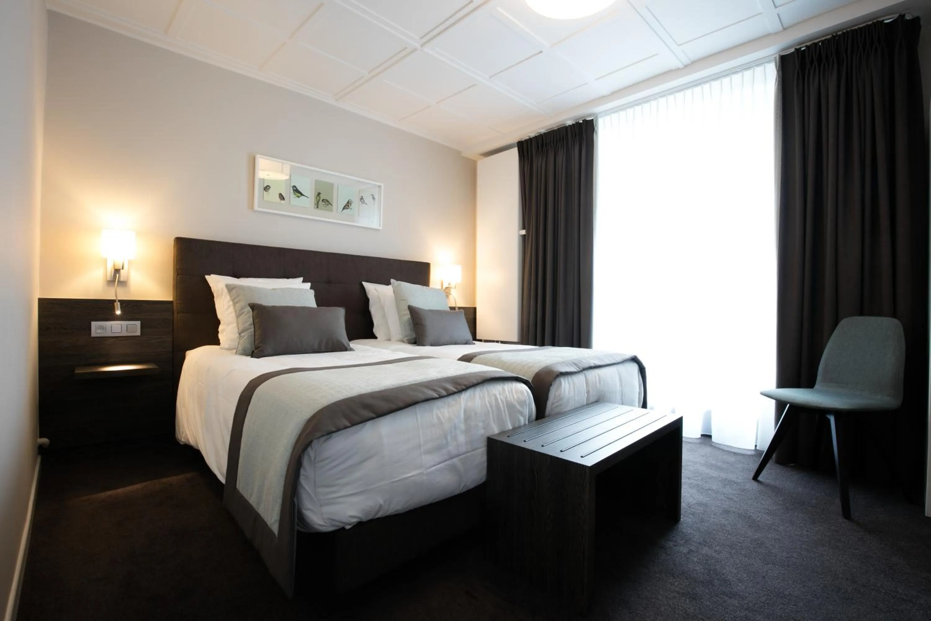 Bed in Logis Hôtel Restaurant du Moulin