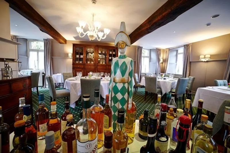 Restaurant/places to eat in Logis Hôtel Restaurant du Moulin