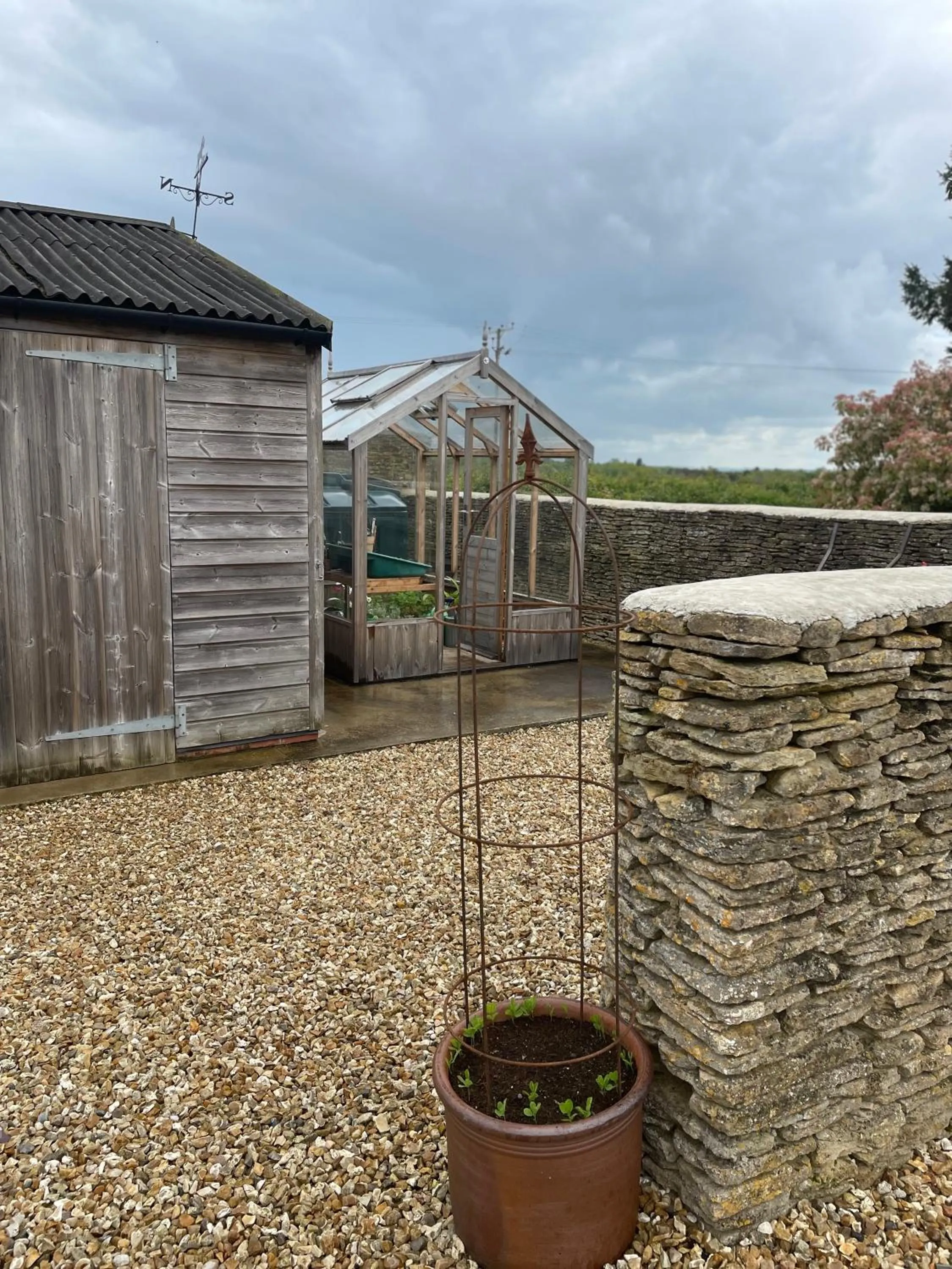 Field End House Strawberry Lane Meysey Hampton