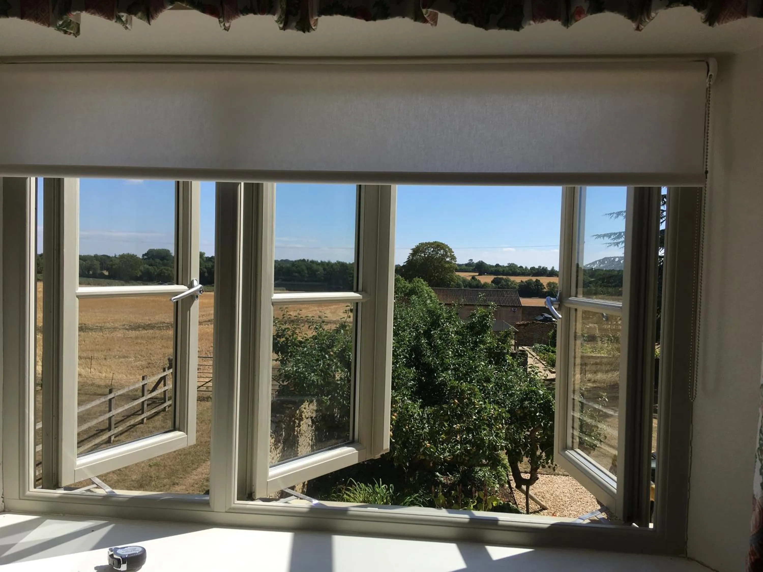 Field End House Strawberry Lane Meysey Hampton