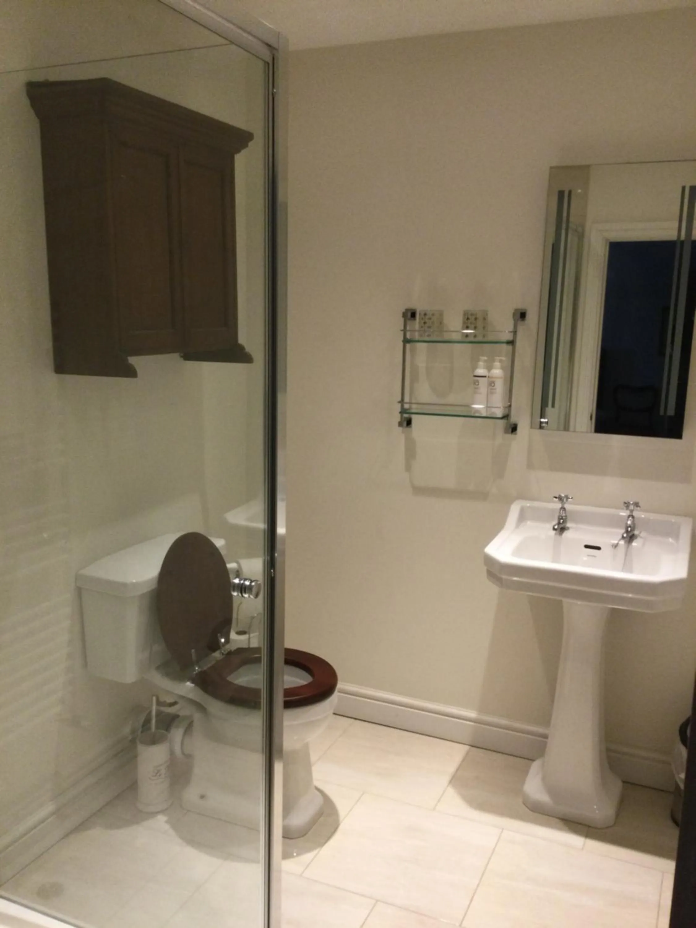 Field End House Strawberry Lane Meysey Hampton