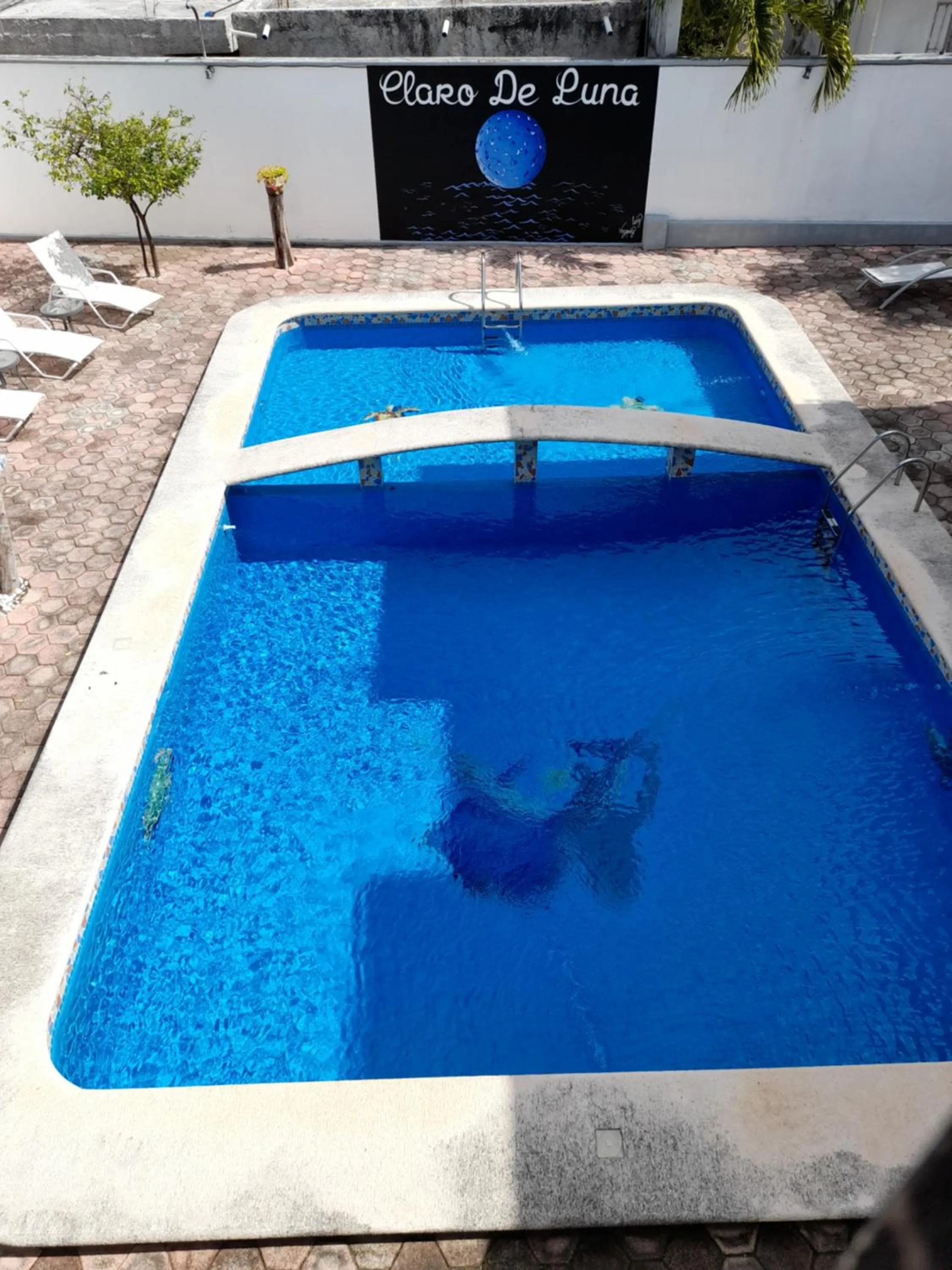 Swimming pool in Claro de Luna