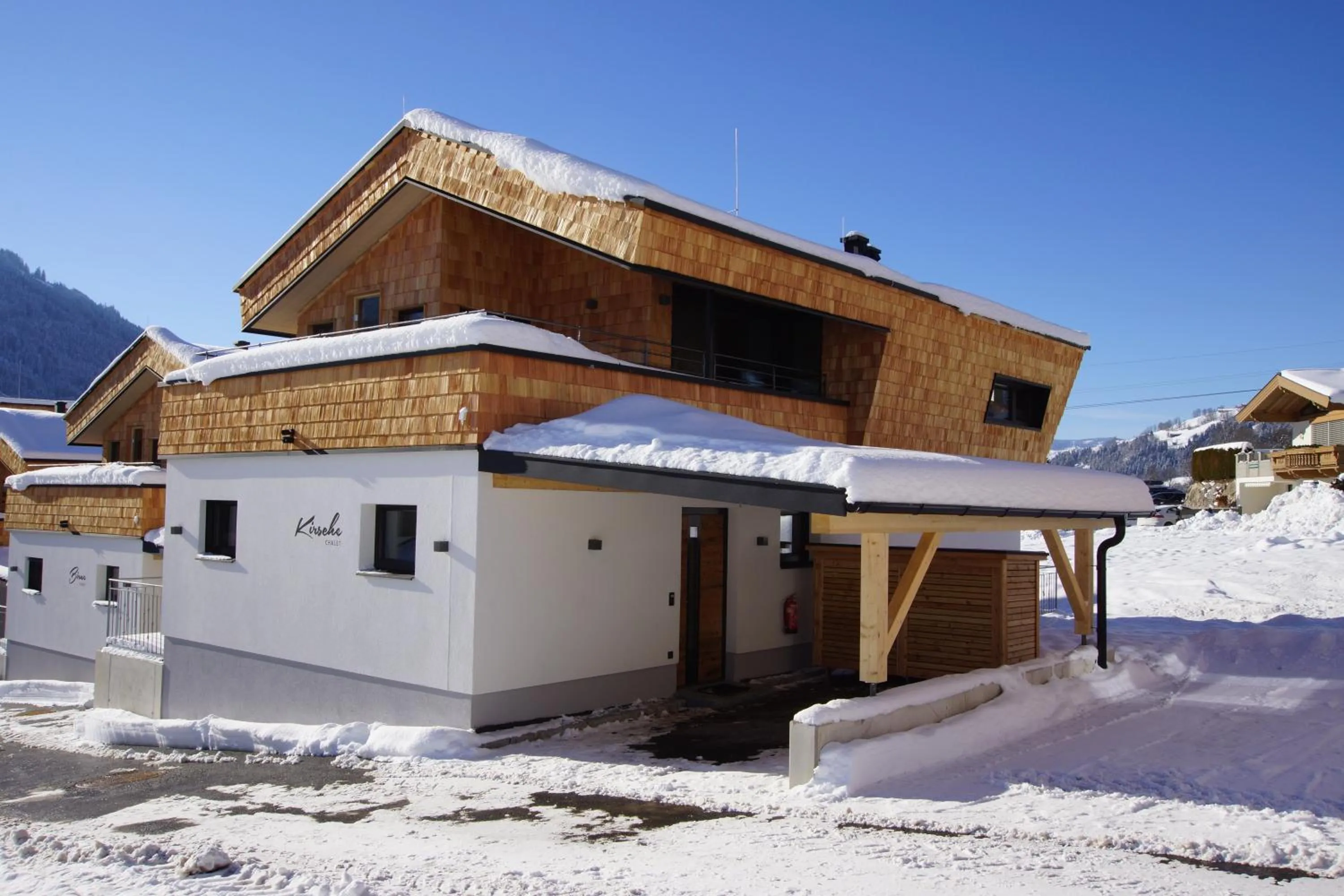 Property building in Das Heimsitz