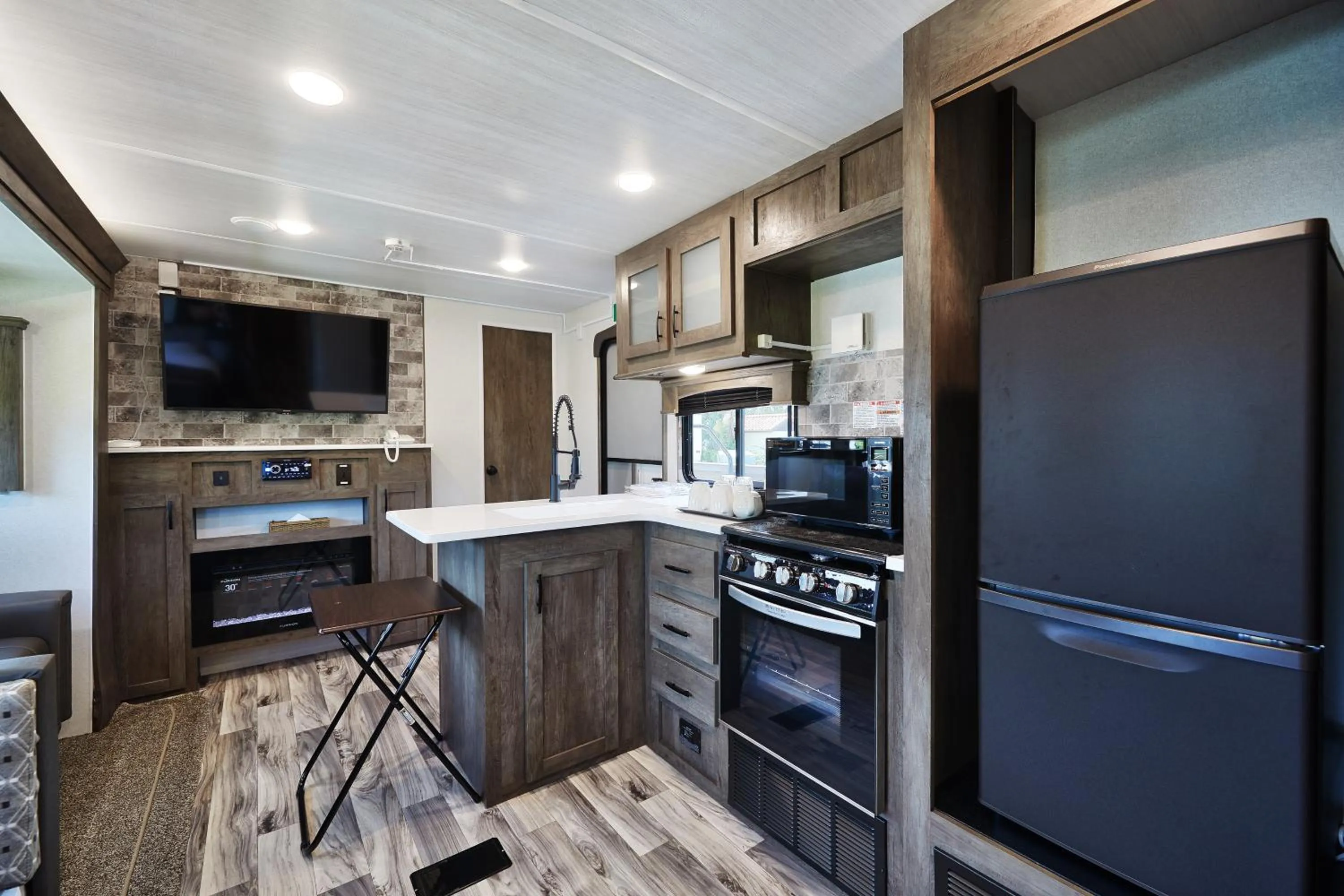 TV and multimedia in Wood Pecker Nakijin